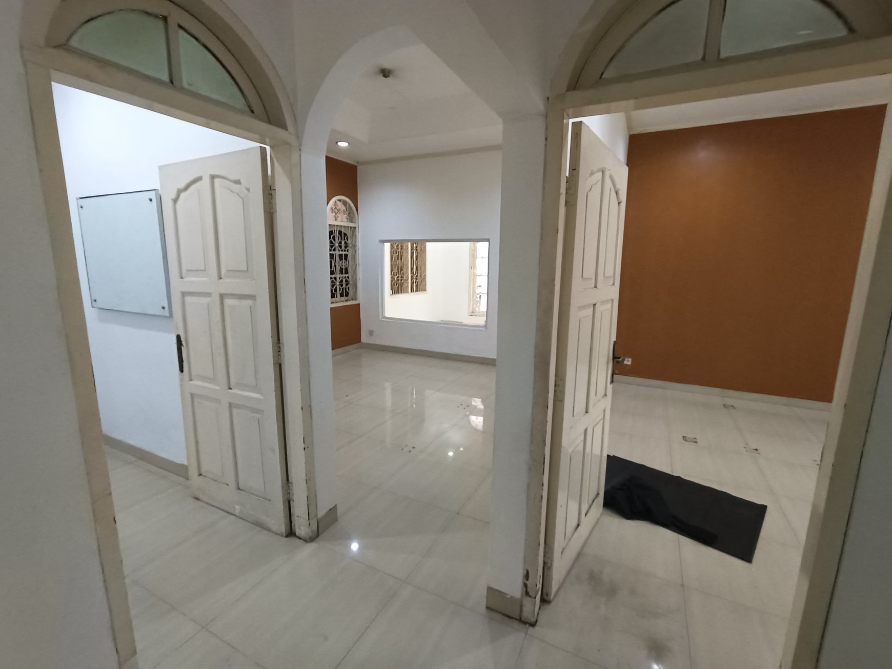 Dijual rumah posisi strategis di Jagakarsa cocok untuk dijadikan kantor