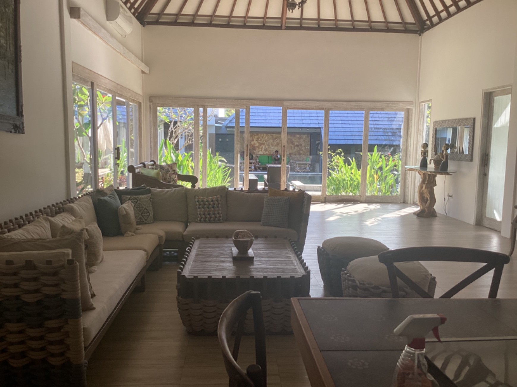 Luxurious Leasehold Villa 2 Minute To The Beach Sanur Bali