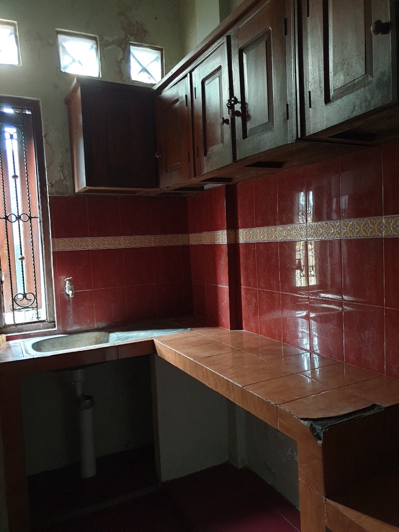 Disewakan Rumah 5 Kamar Tidur Lokasi Dekat Terminal Jombor Sinduadi Mlati Sleman