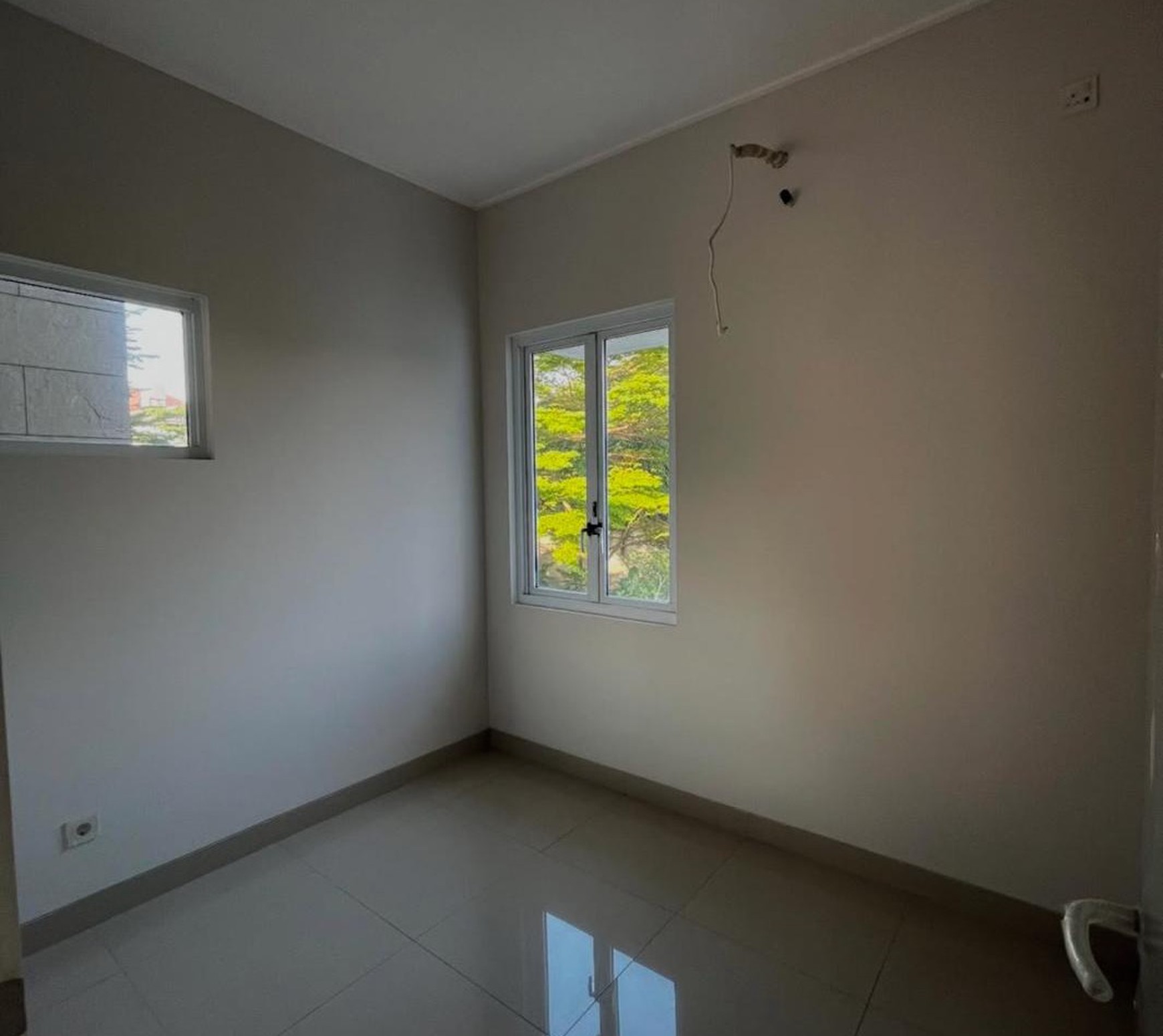 Dijual Rumah Siap Huni, Hunian Asri dan Nyaman Kebayoran Piazza Bintaro