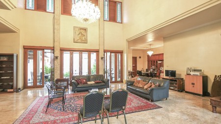 RUMAH MEWAH, NYAMAN & ASRI, AKSES MUDAH KE PONDOK INDAH, KEBAYORAN BARU