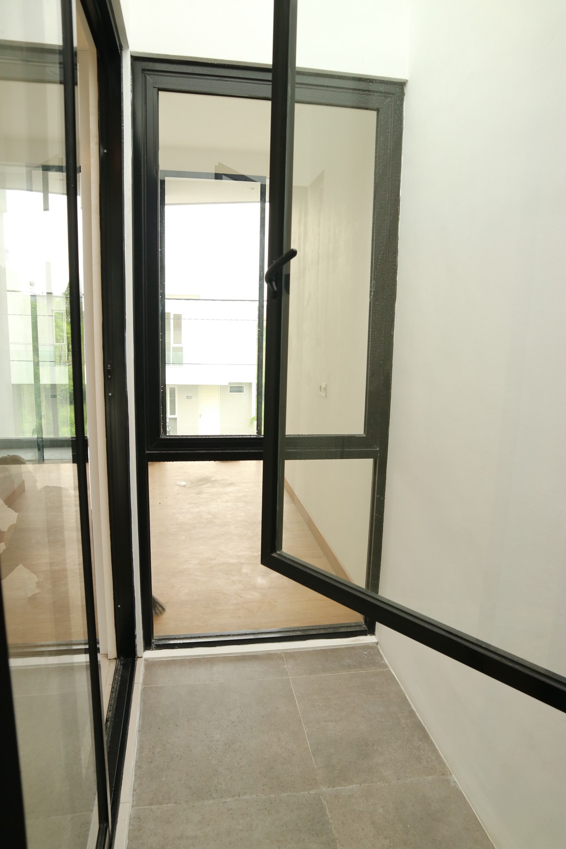 Rumah Minimalis 2 Lantai Graha Green Garden Dian Istana