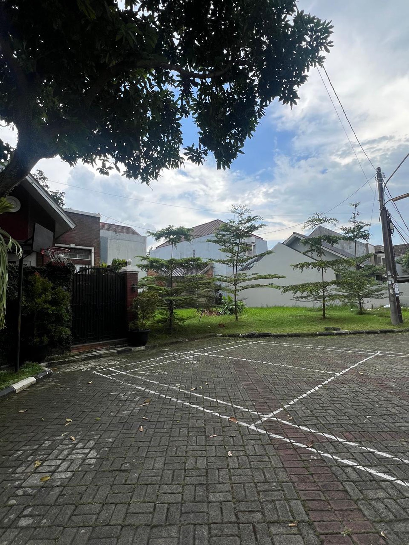 Kavling Private aman Nyaman Griya Loka BSD city