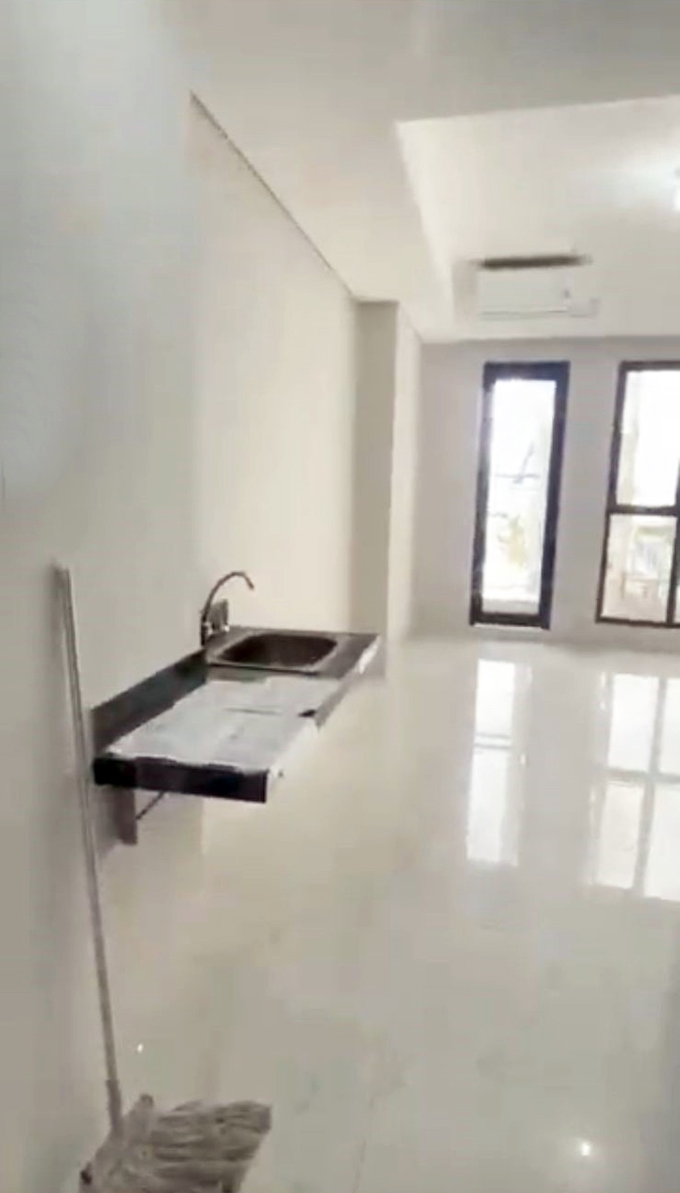 Apartemen Trans Icon Surabaya Selatan, Type Studio, ada Balkon, View City