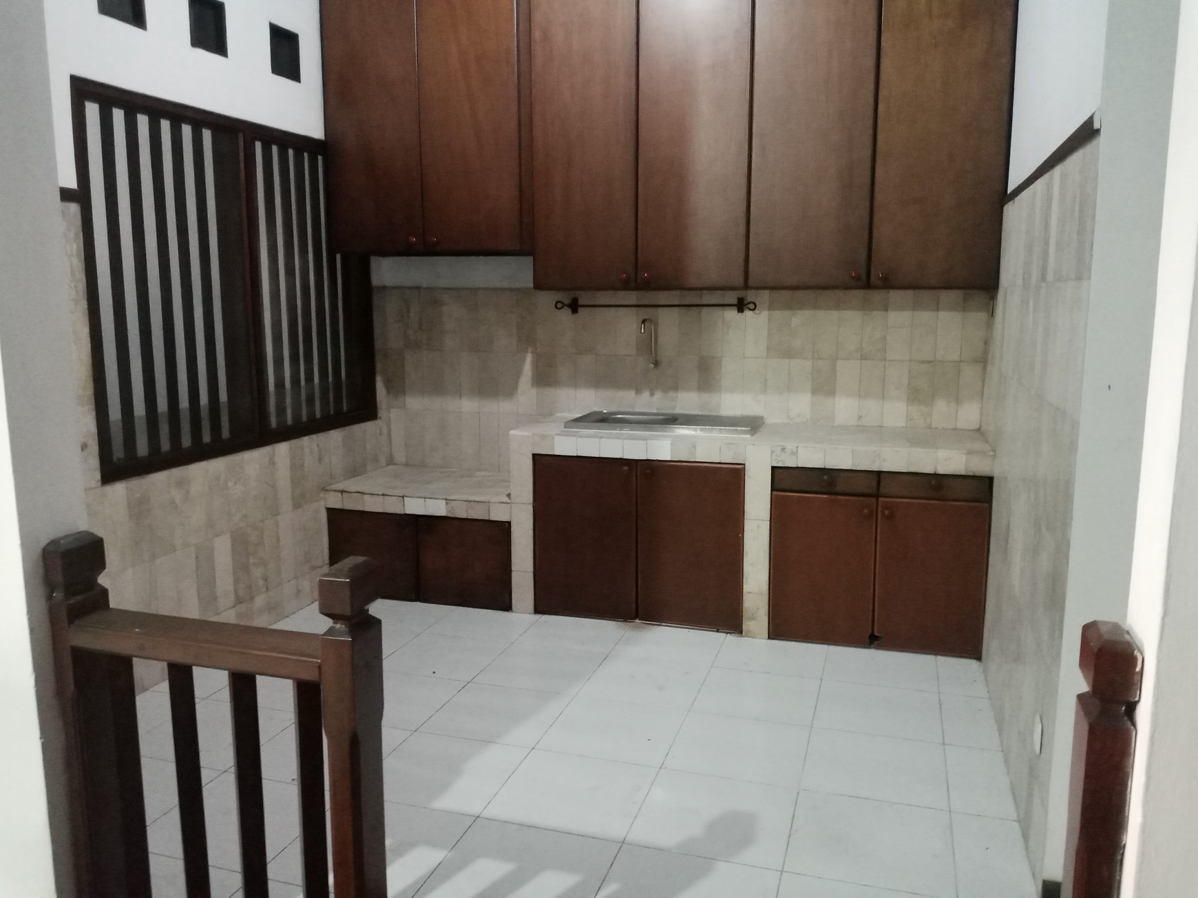 Disewakan Rumah Unfurnished di Lokasi Strategis Menteng