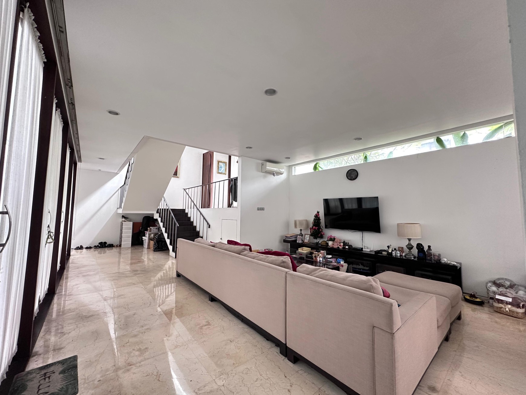 Rumah nyaman dalam townhouse Kemang, jaksel