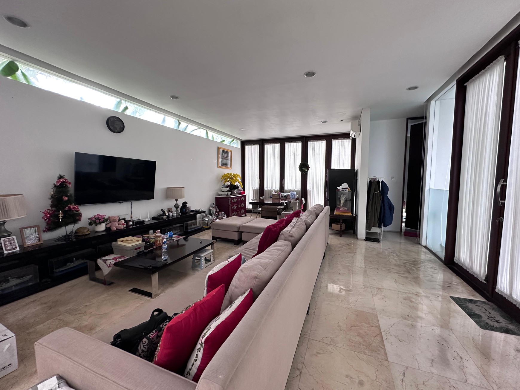 Rumah nyaman dalam townhouse Kemang, jaksel