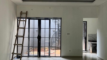 Rumah baru Modern Design di Delatinos BSD City 
