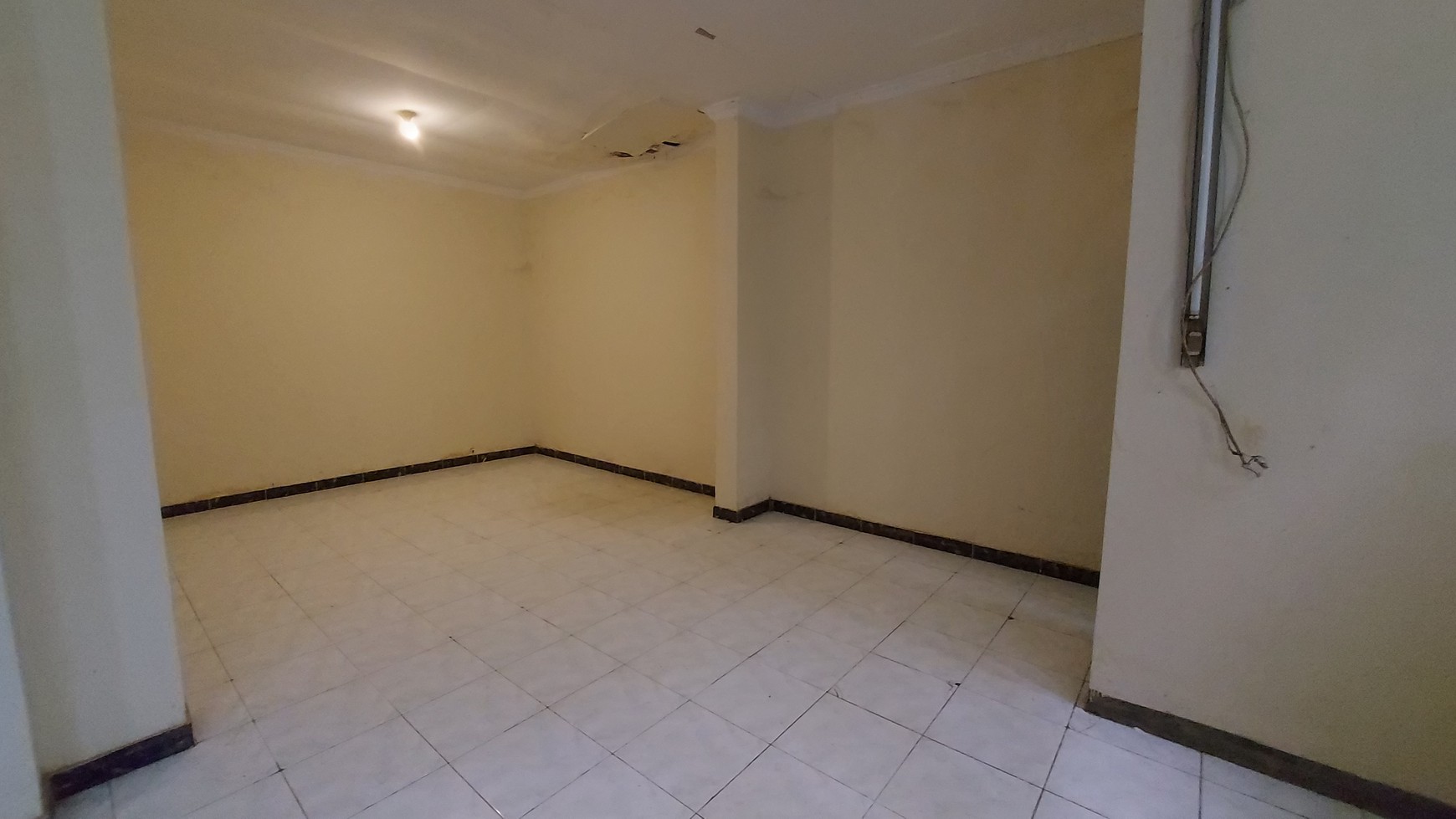 Rumah Luas di Bukit Duri Tebet Akses 2 Mobil