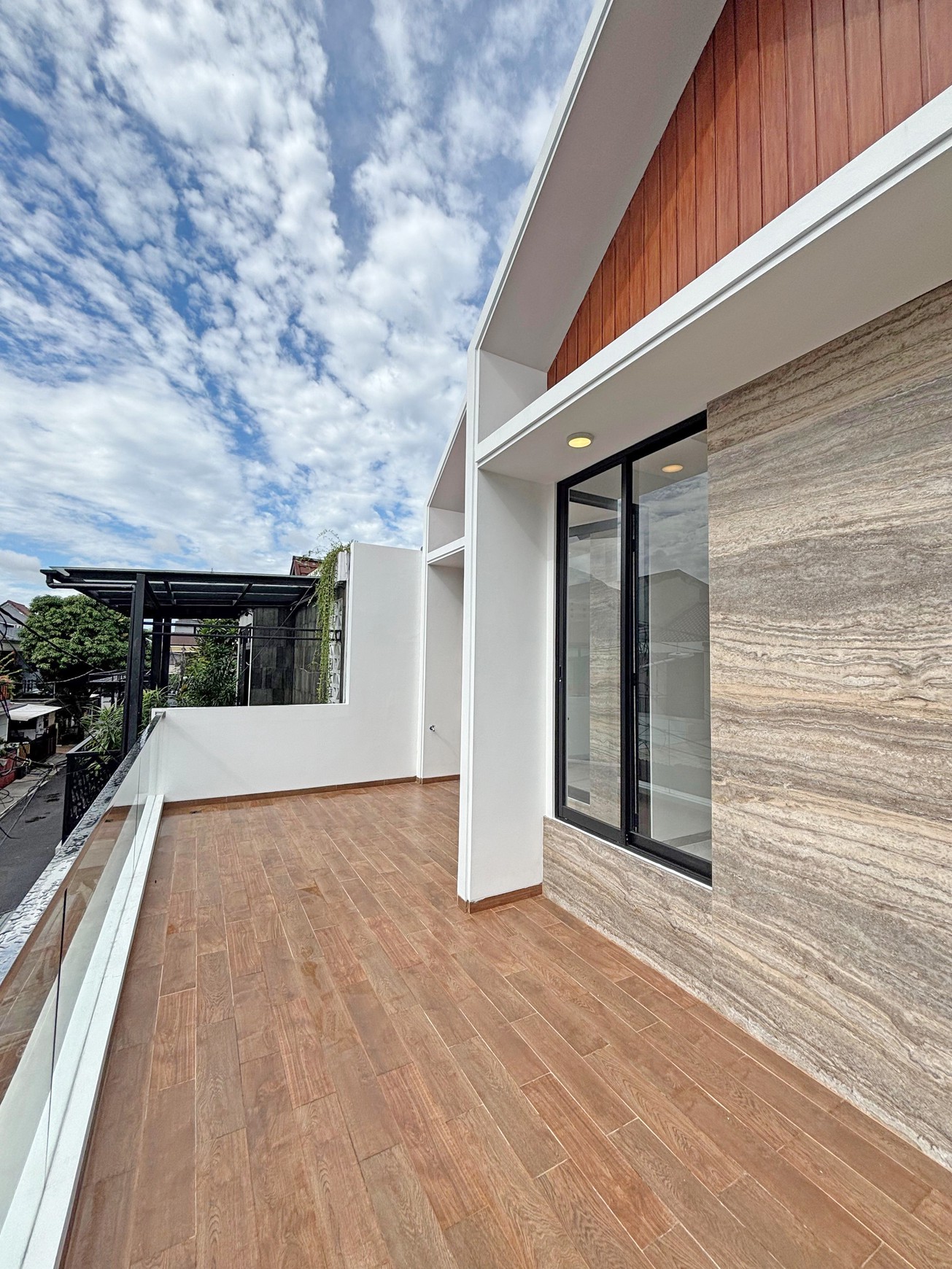 Rumah Modern selangkah ke Pondok Indah Mall