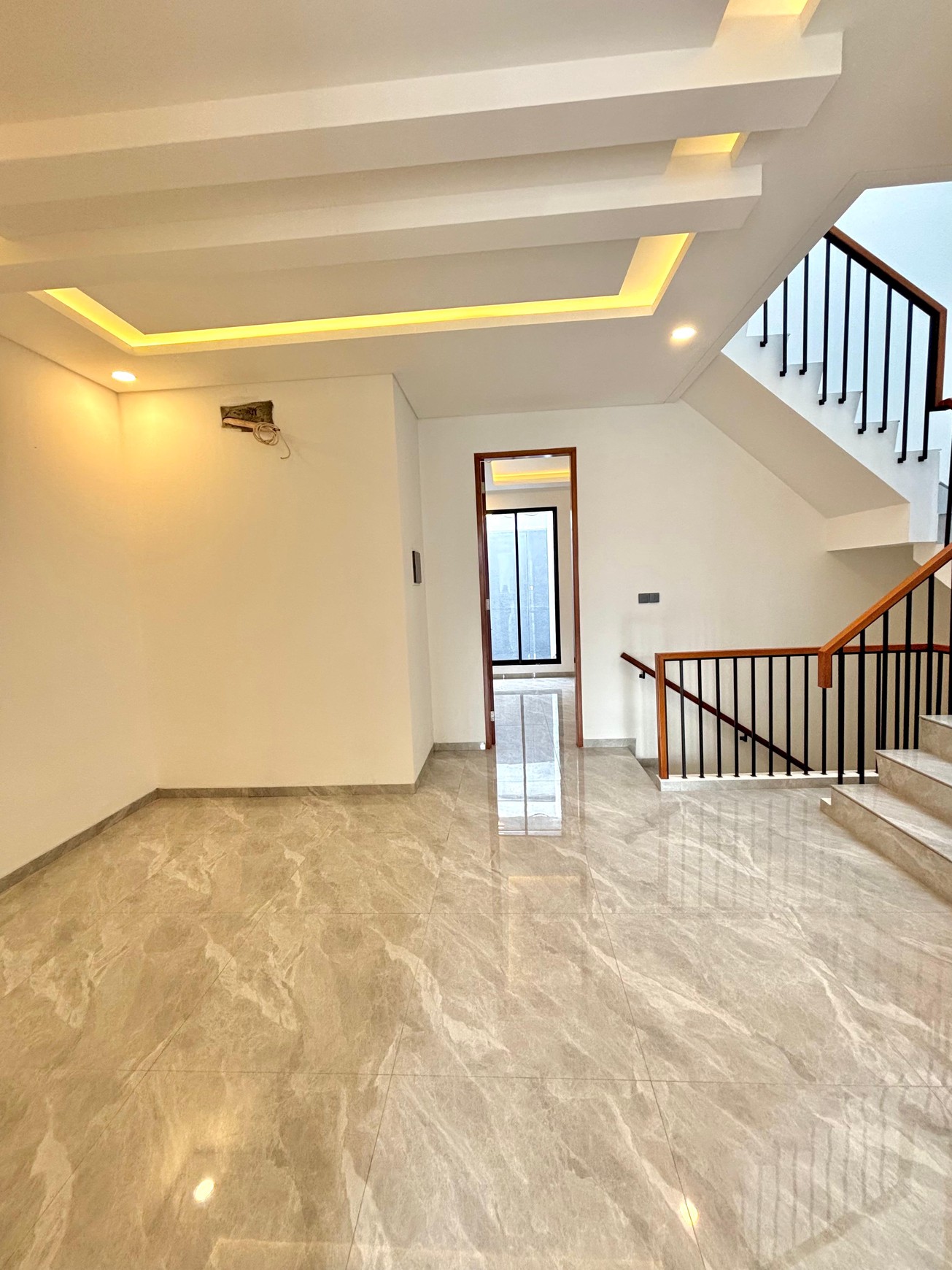 Rumah Modern selangkah ke Pondok Indah Mall