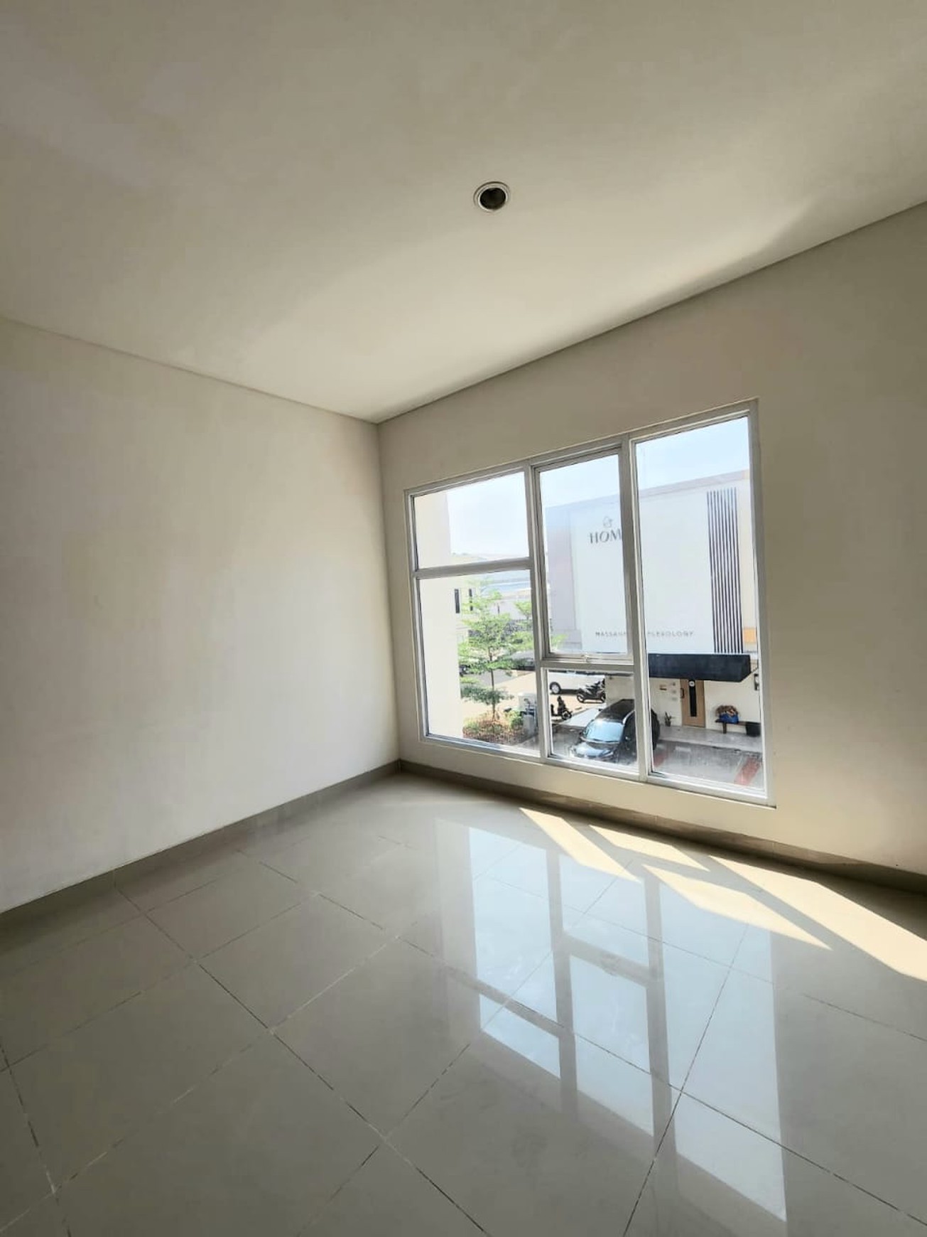 Disewakan Ruko Pisa Grande, Gading Serpong