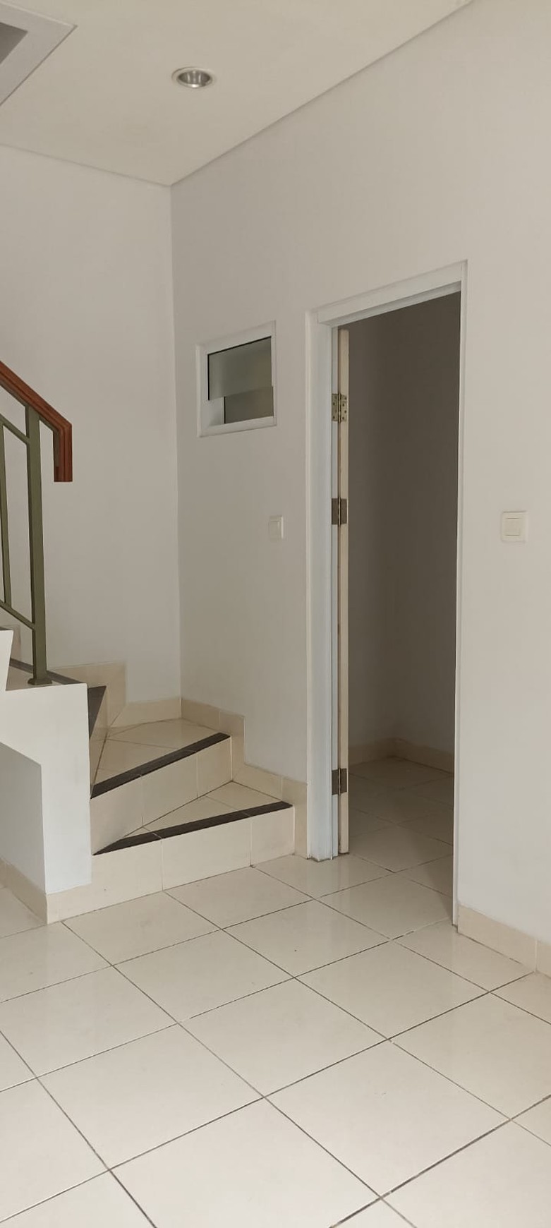 Rumah 2 lantai di Virginia Village Gading Serpong