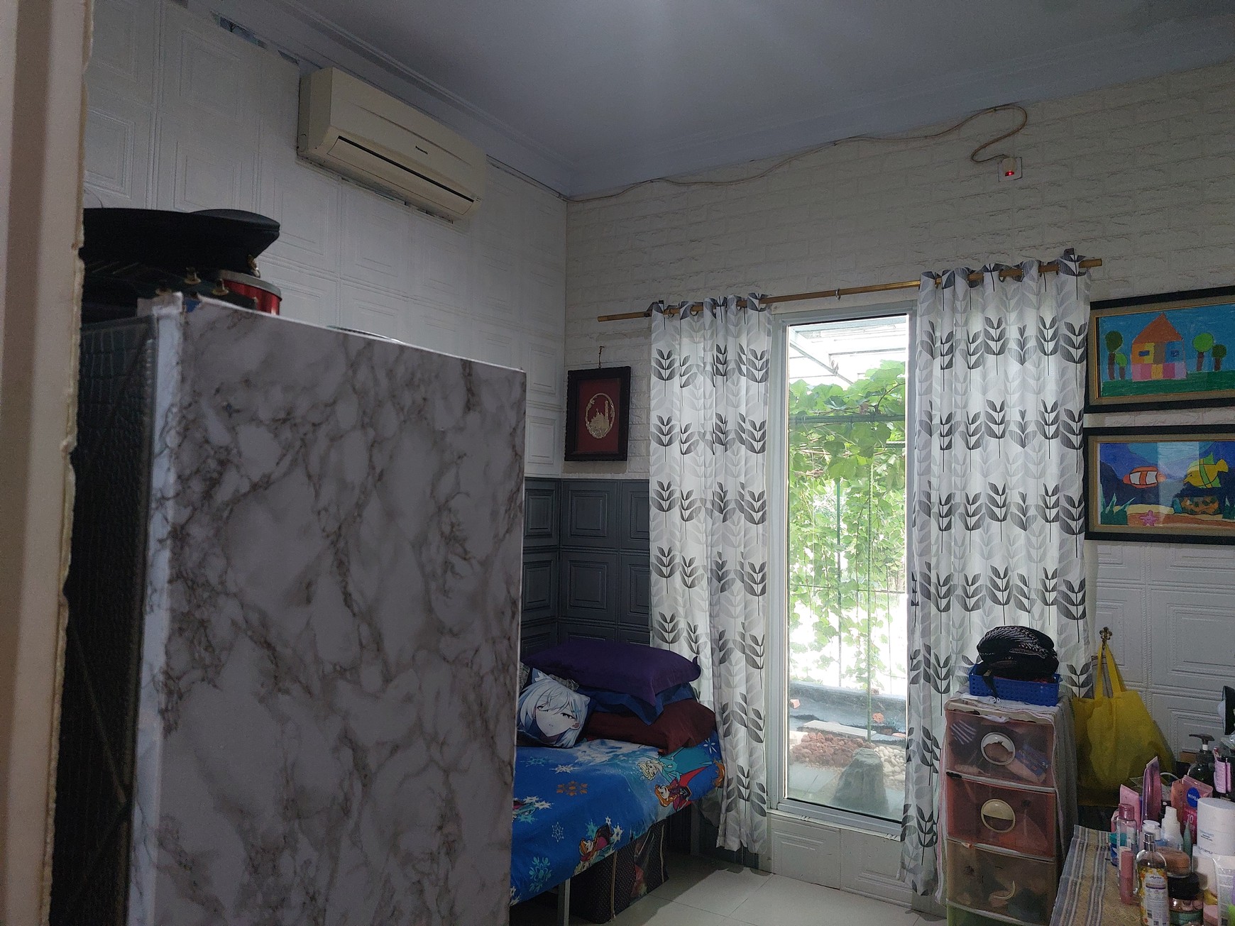 Rumah hoek2 lantai sudah renovasi, siap huni,dalam perumahan Villa Mutiara Cibubur 2