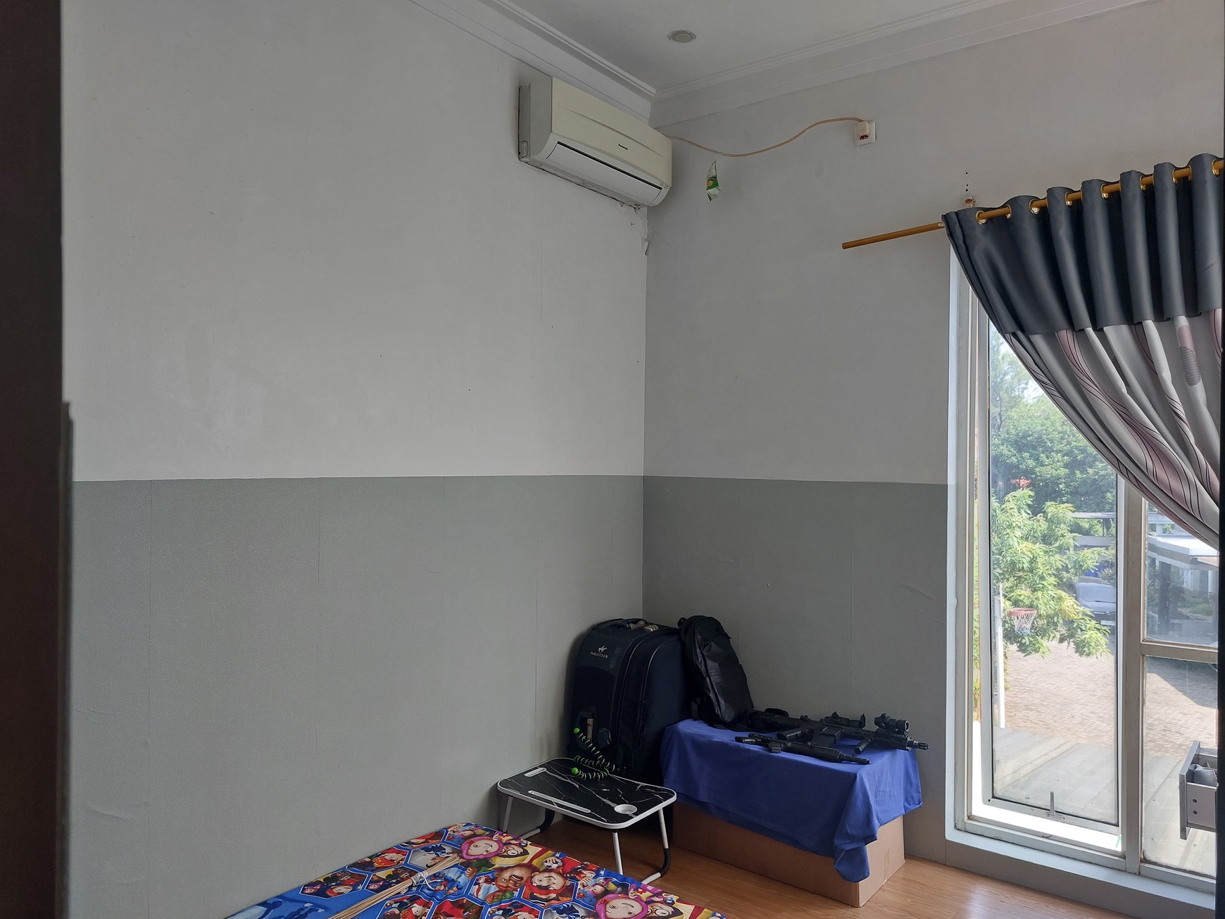 Rumah hoek2 lantai sudah renovasi, siap huni,dalam perumahan Villa Mutiara Cibubur 2