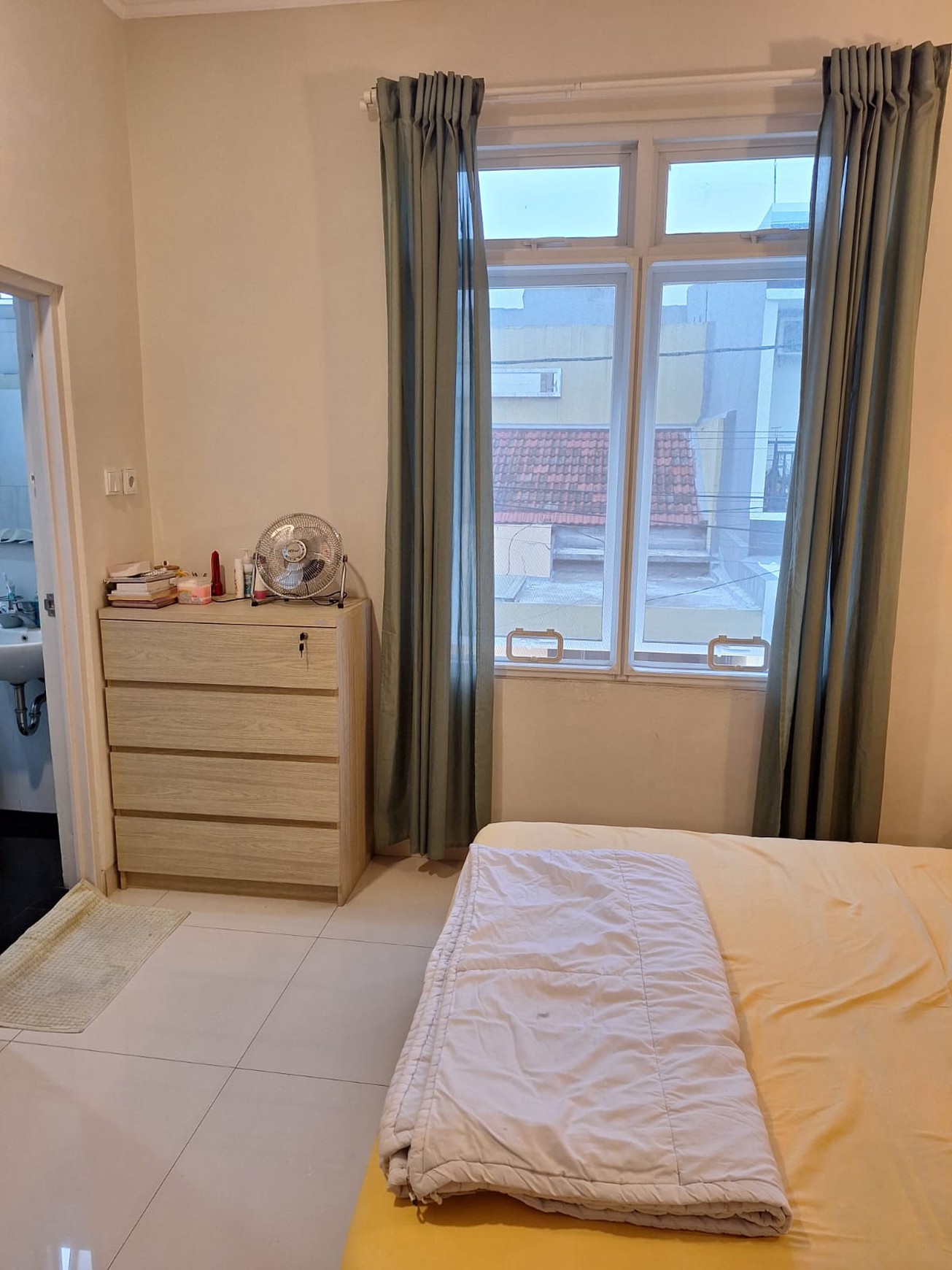 Rumah Cantik Posisi HOOK Siap Huni dengan Hunian Nyaman @Bintaro Sektor 4