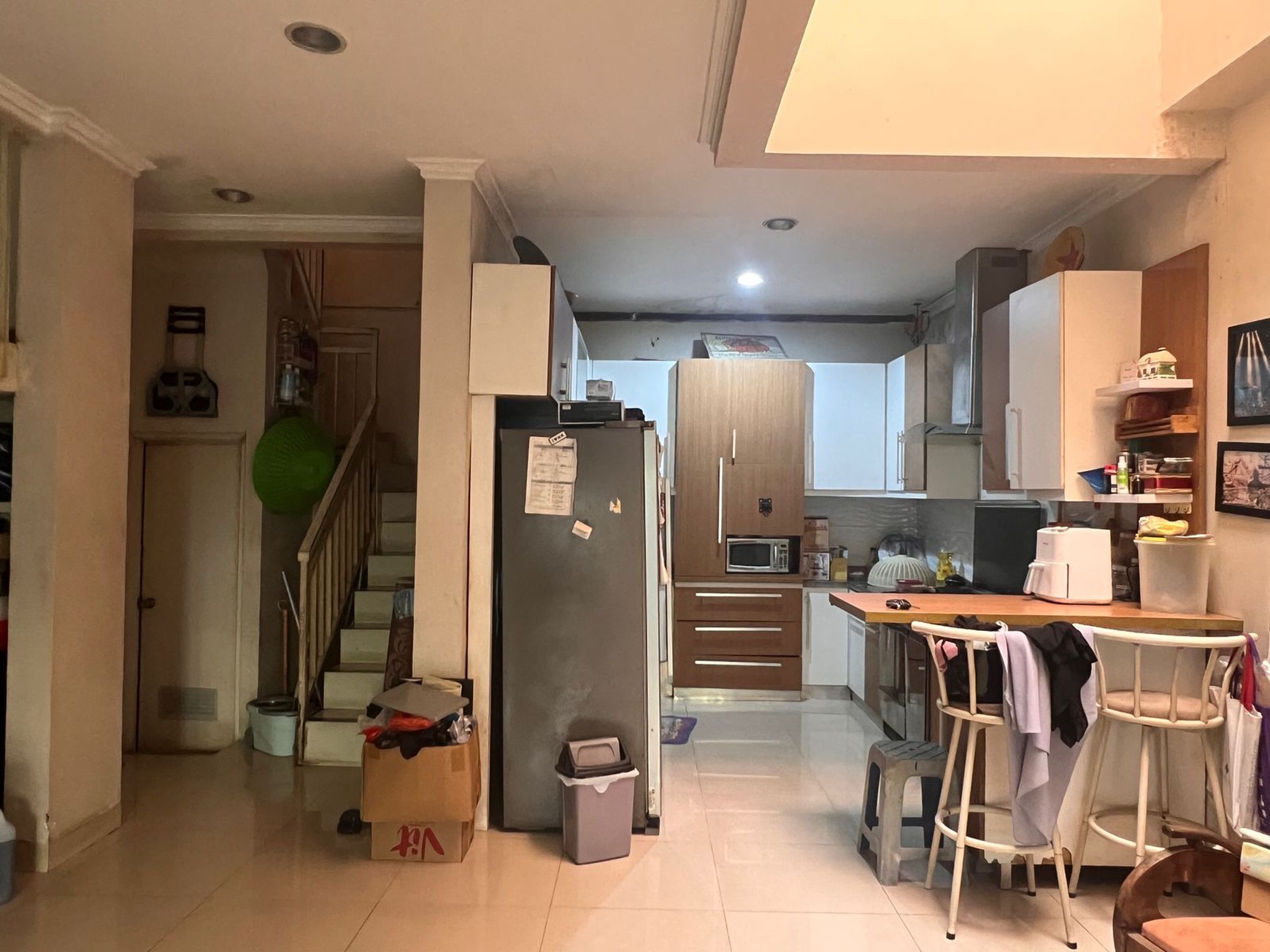 Rumah dekat jajan di pinggir jalan,kampus stan di Bintaro Jaya 5