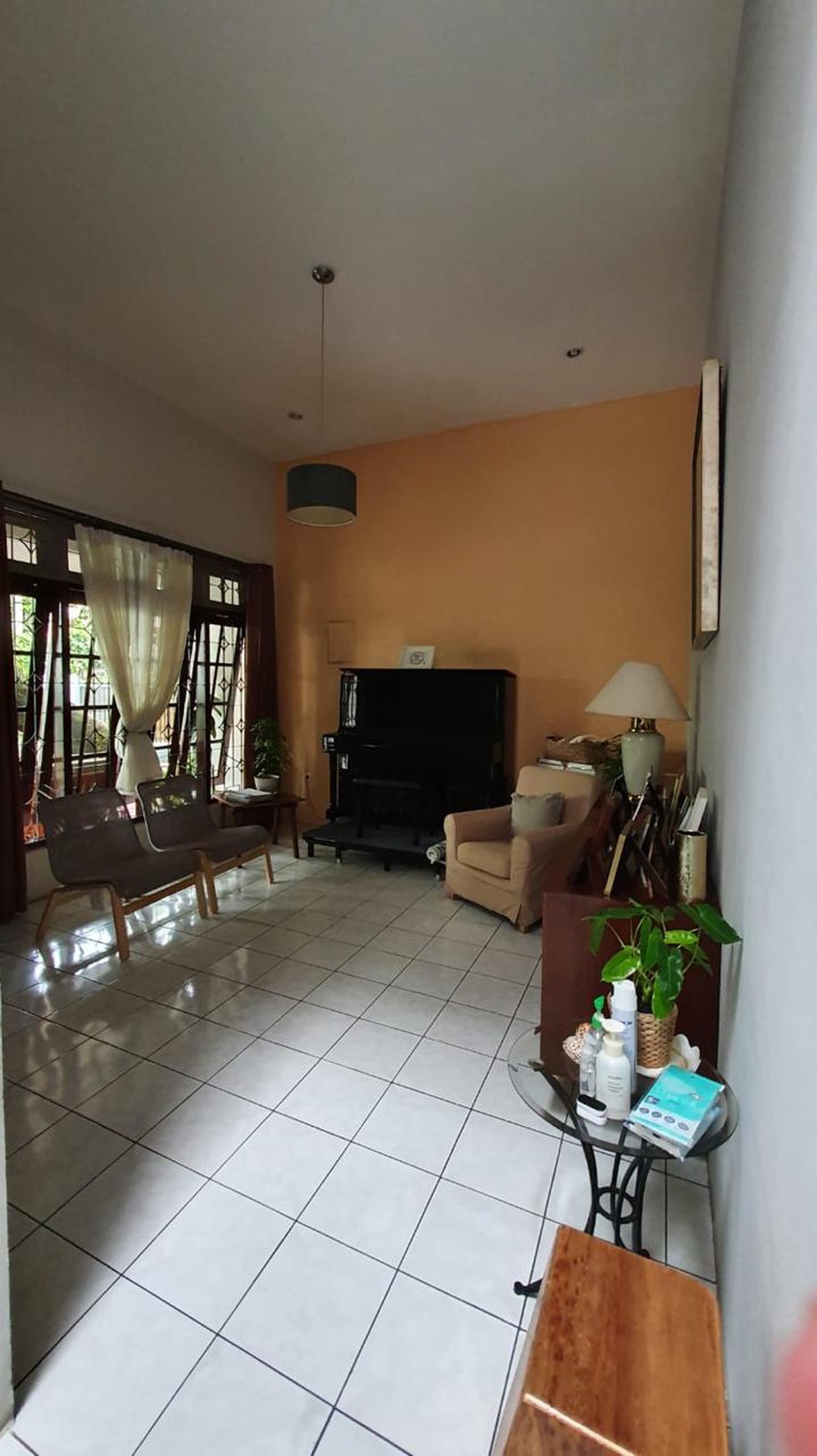 Rumah Tengah Kota Siap Huni dengan Hunian Nyaman dan Asri di Kebayoran Baru