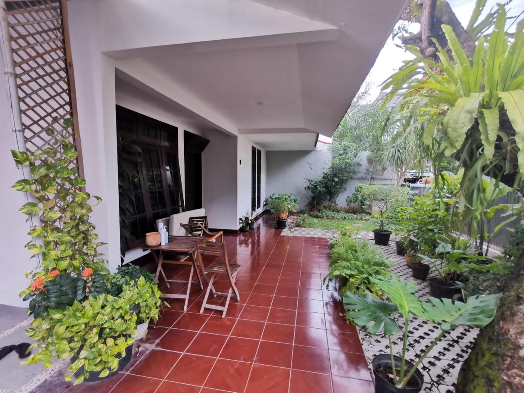 Rumah Tengah Kota Siap Huni dengan Hunian Nyaman dan Asri di Kebayoran Baru
