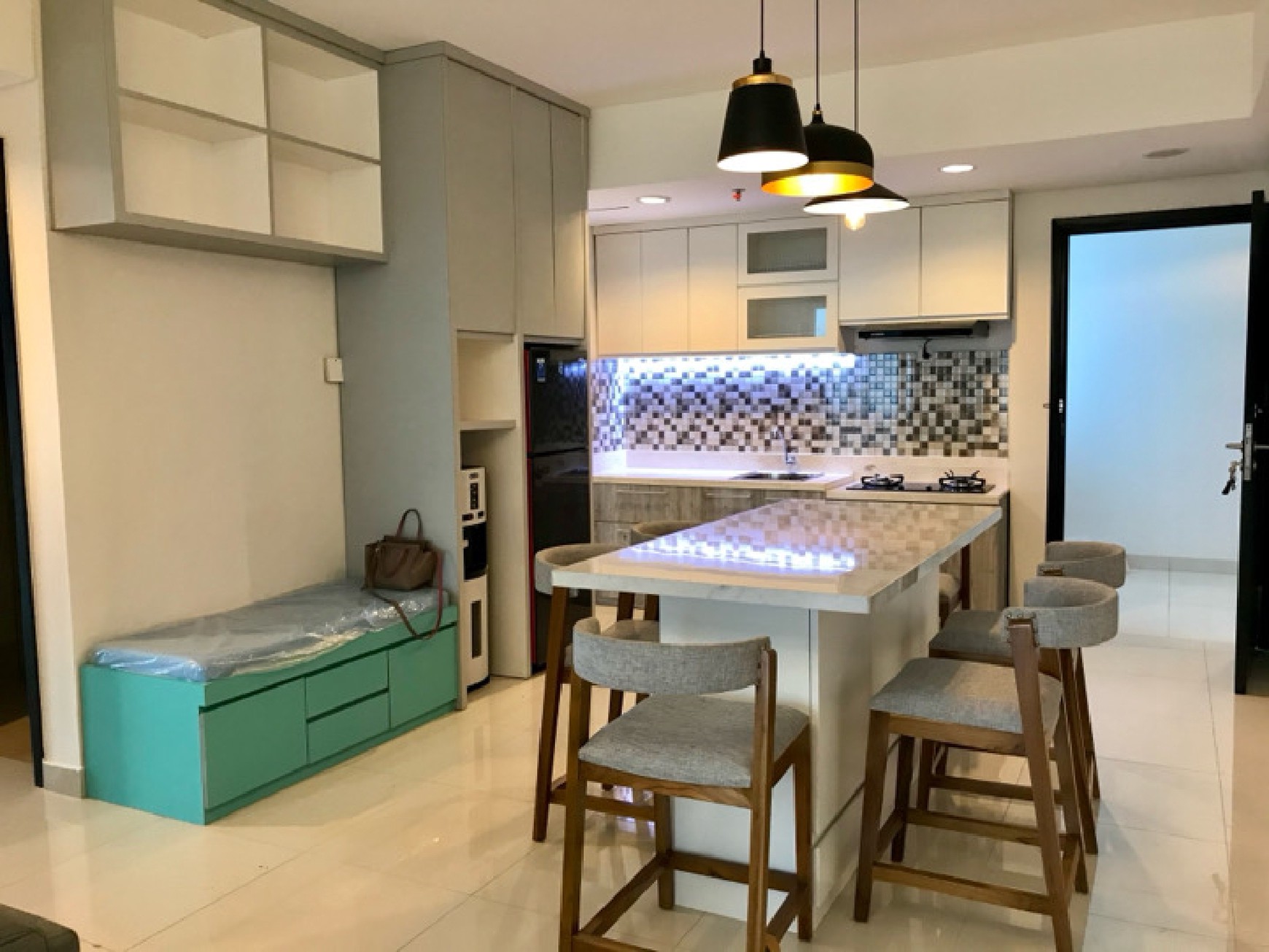 Apartemen Furnished Posisi Hook Siap Huni Tinggal Bawa Koper