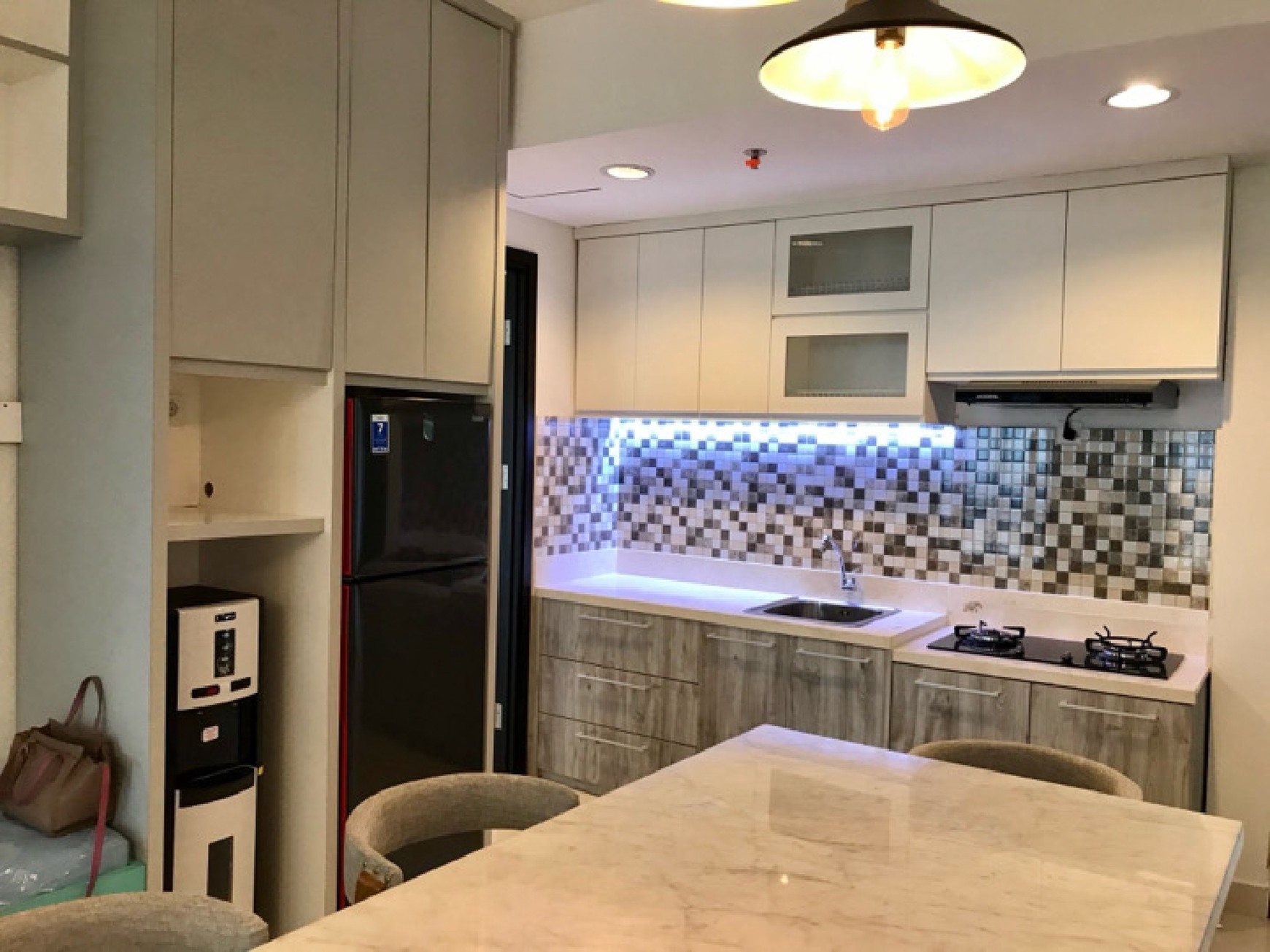 Apartemen Furnished Posisi Hook Siap Huni Tinggal Bawa Koper