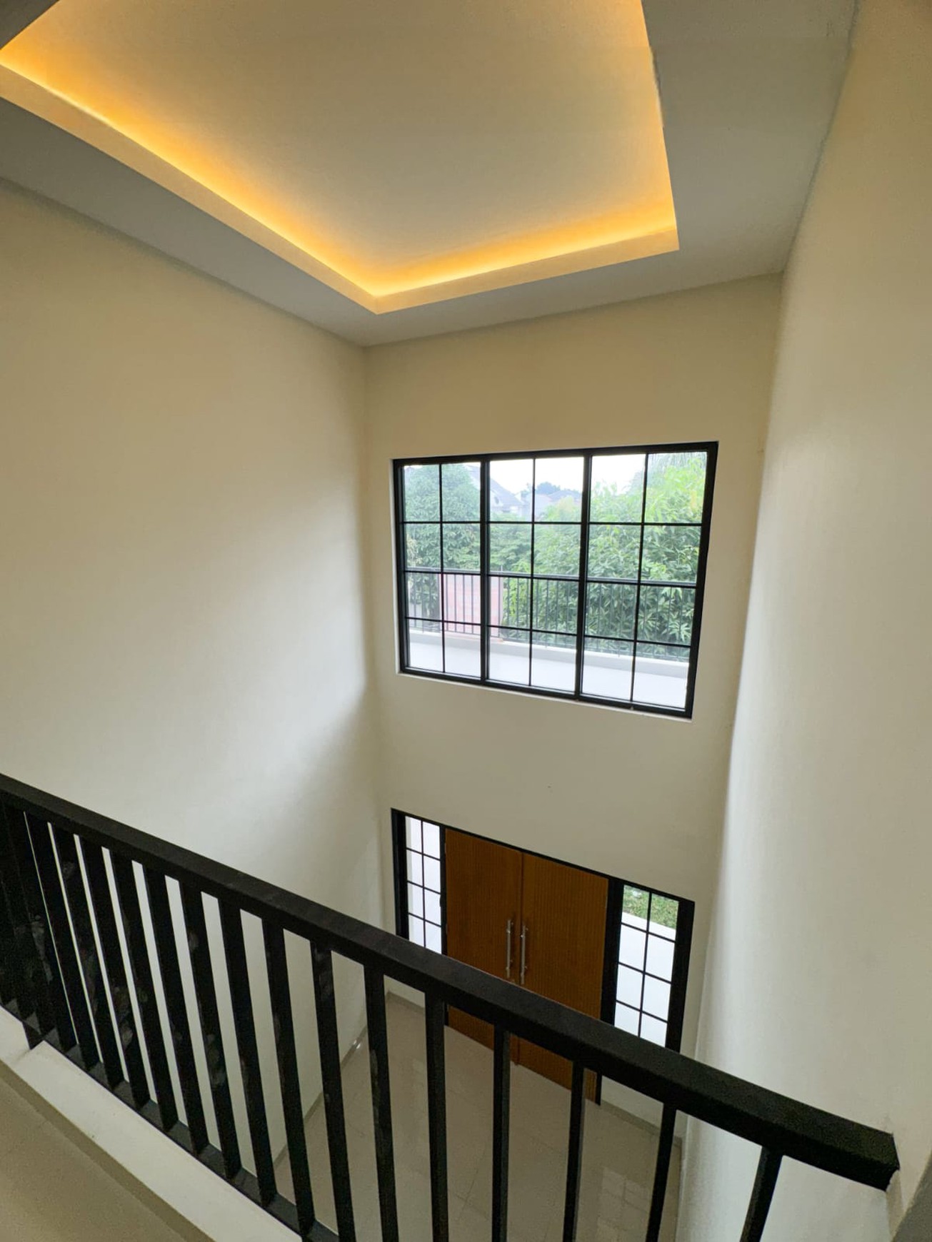Rumah 2½ Lantai Siap Huni Lokasi Strategis dan Asri @Graha Bintaro