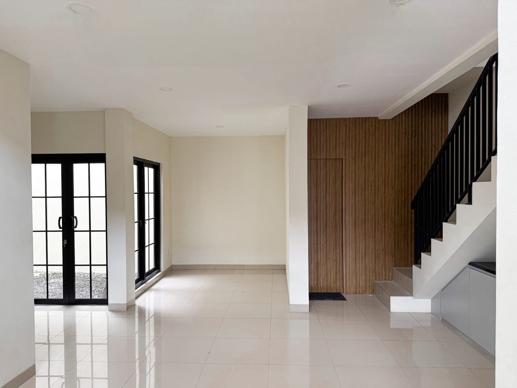 Rumah 2½ Lantai Siap Huni Lokasi Strategis dan Asri @Graha Bintaro