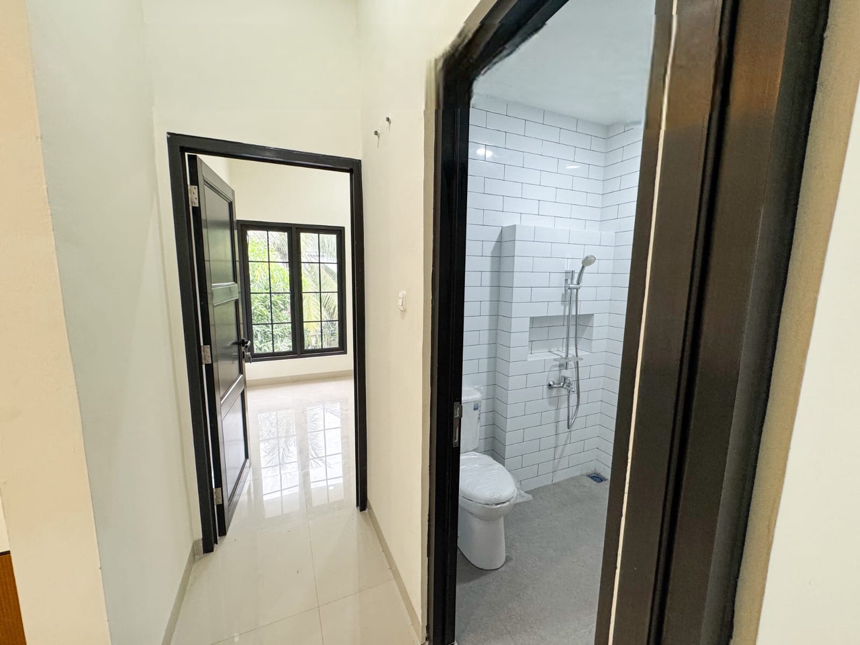 Rumah 2½ Lantai Siap Huni Lokasi Strategis dan Asri @Graha Bintaro