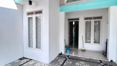 rumah estetik lt 118 m2 di teluk betung