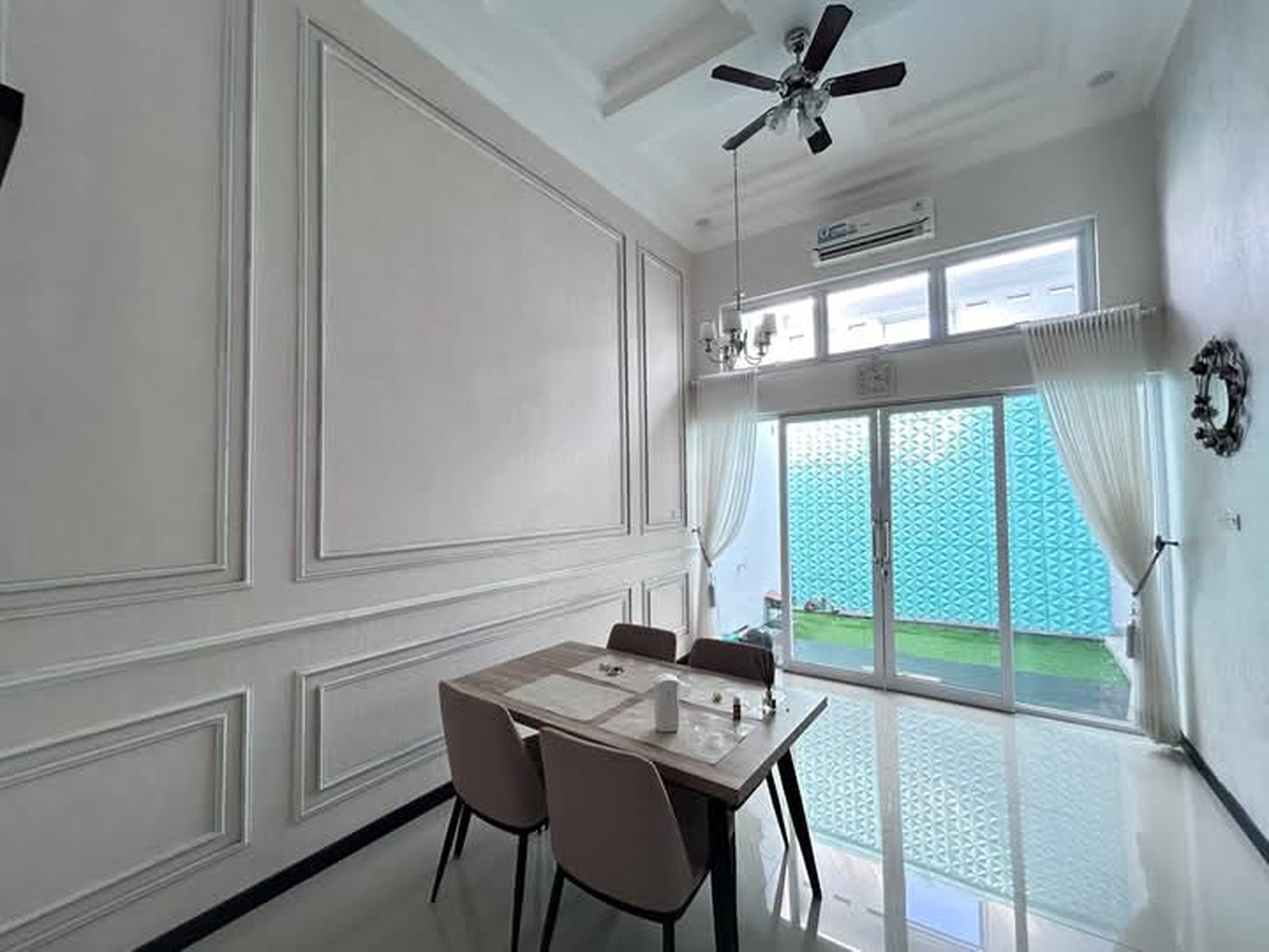 rumah estetik lt 118 m2 di teluk betung