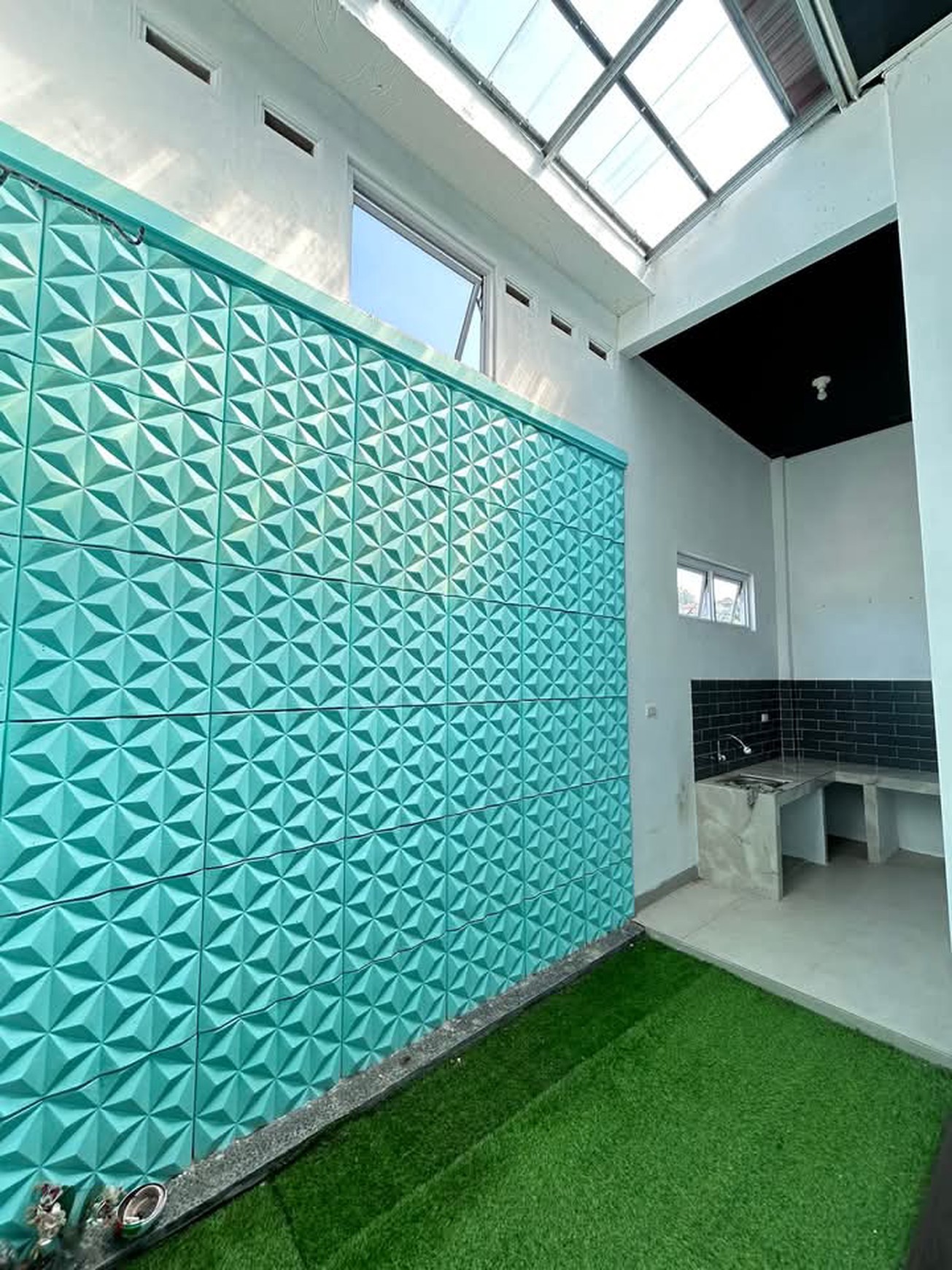 rumah estetik lt 118 m2 di teluk betung