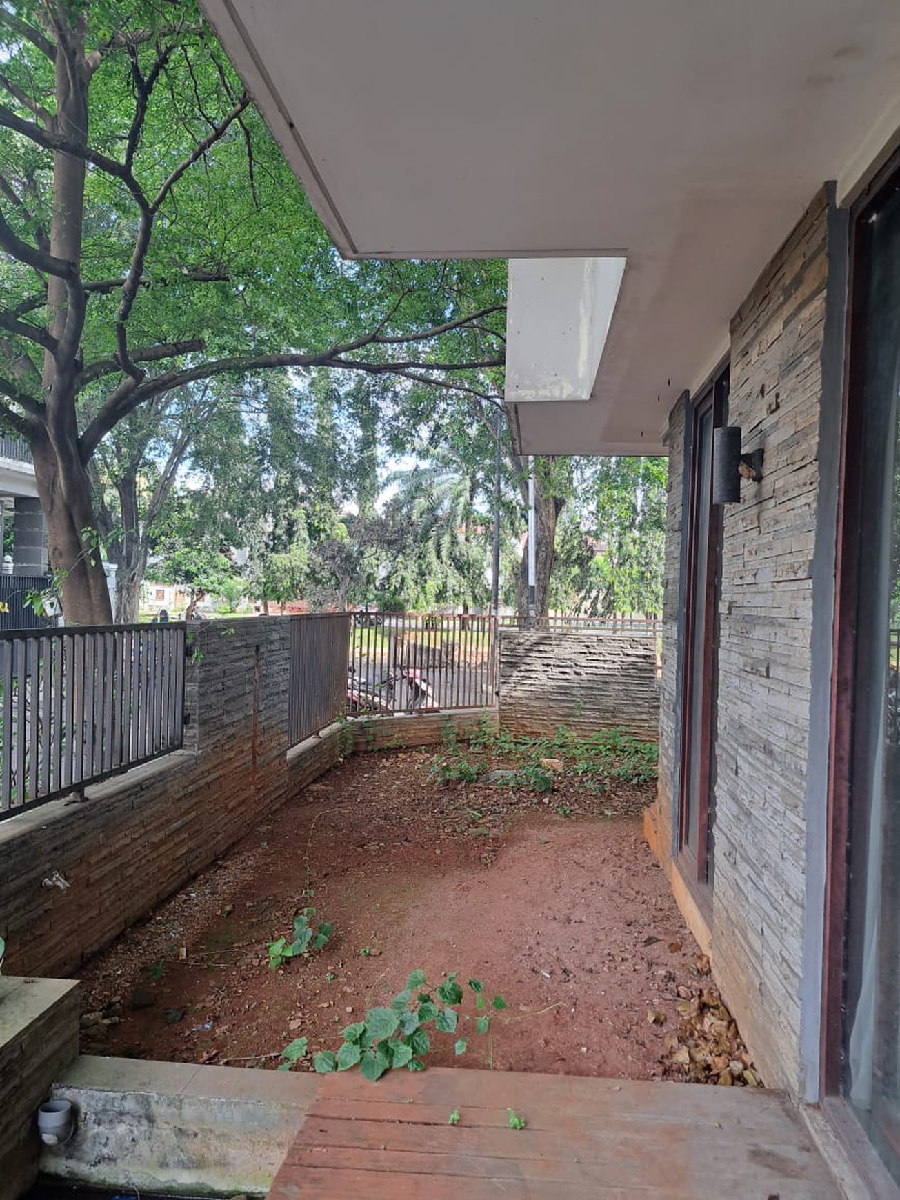 Rumah Hook di Puri Bintaro Sektor 9