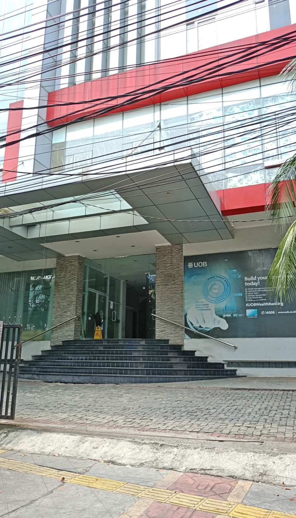 Gedung 6 Lantai Lokasi bagus di Cideng, Gambir Jakarta Pusat