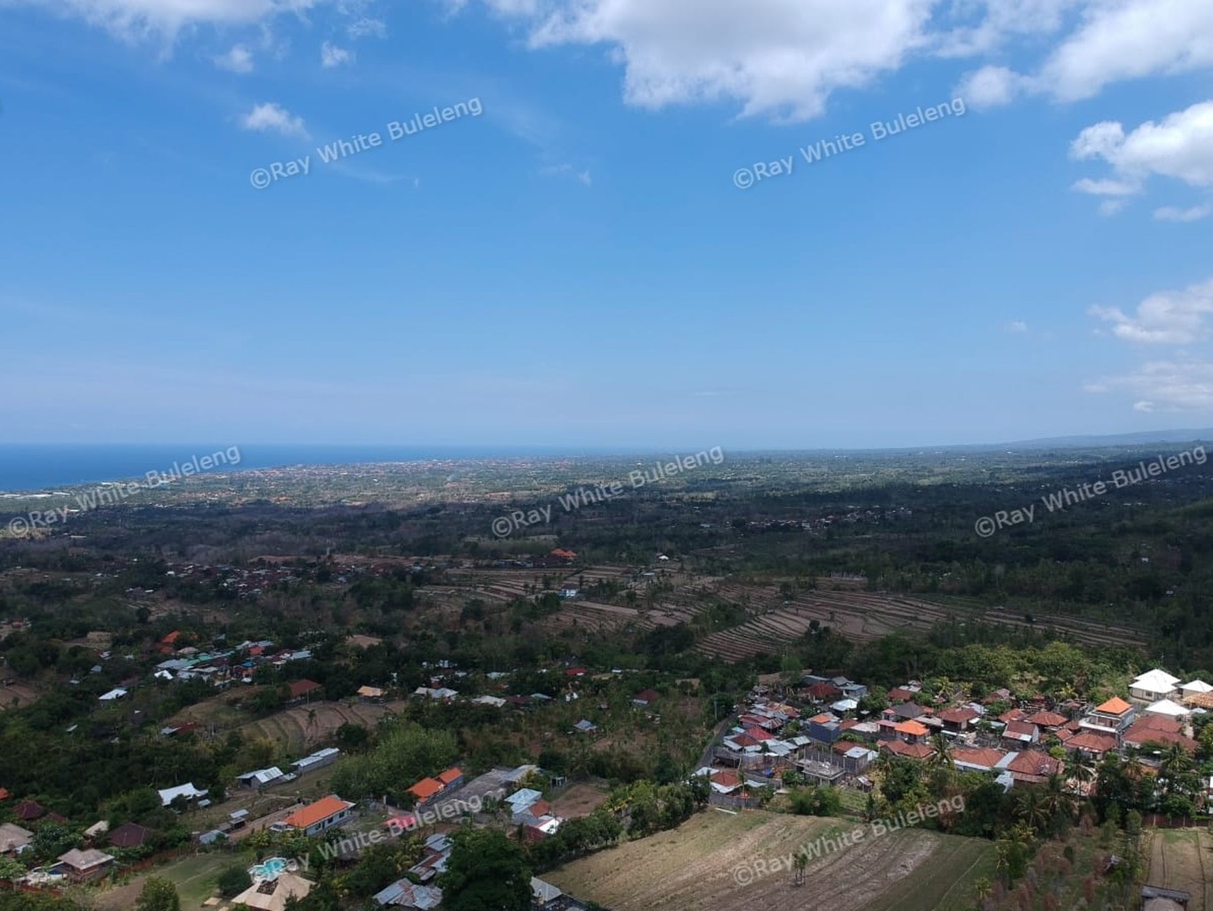 "URGENT" price dropped from 145.000 euros to 95.000 euros for this plot in Lovina Hills