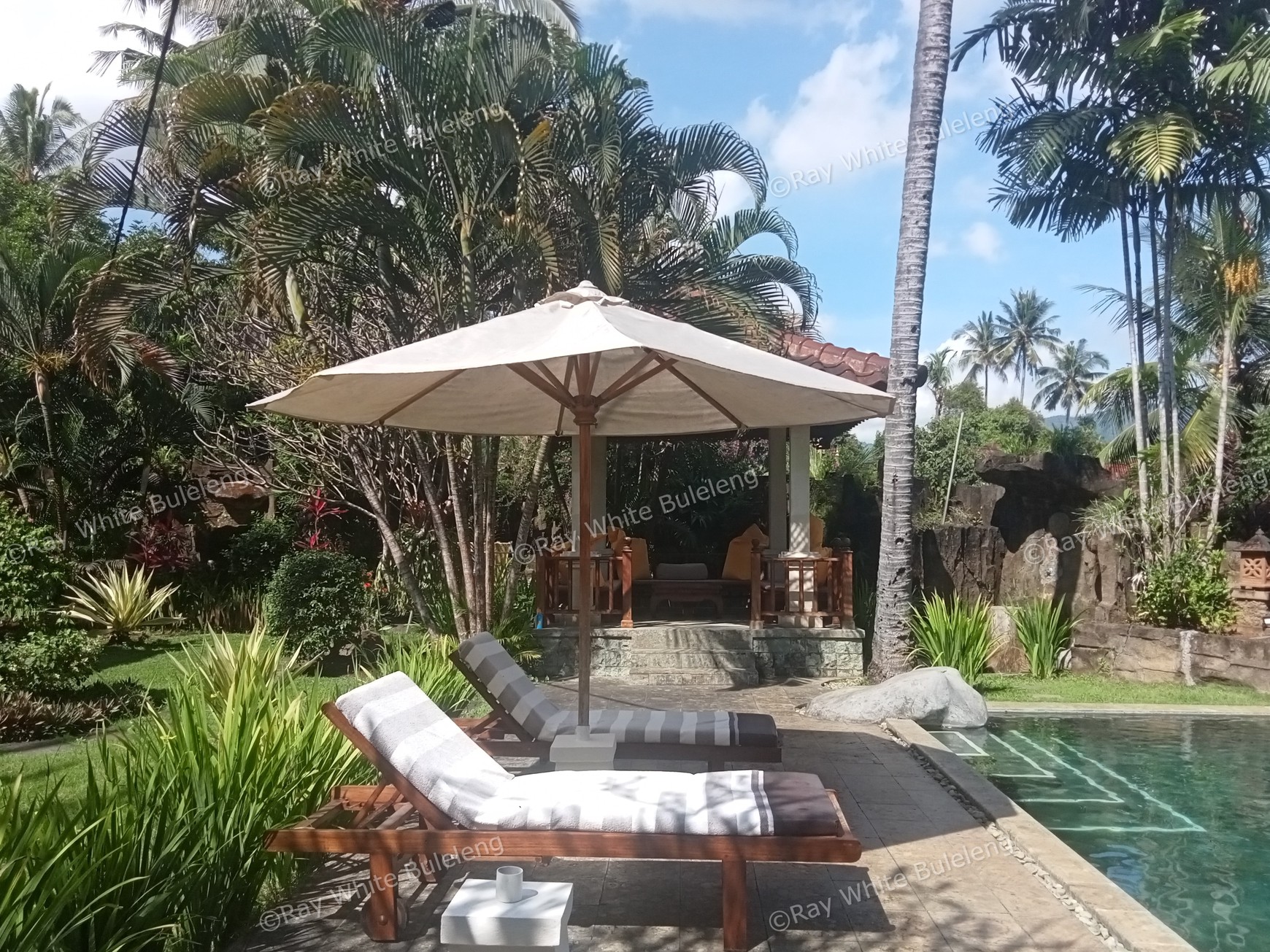 Escape to Lovina 2-Story Villa & Expansive Land