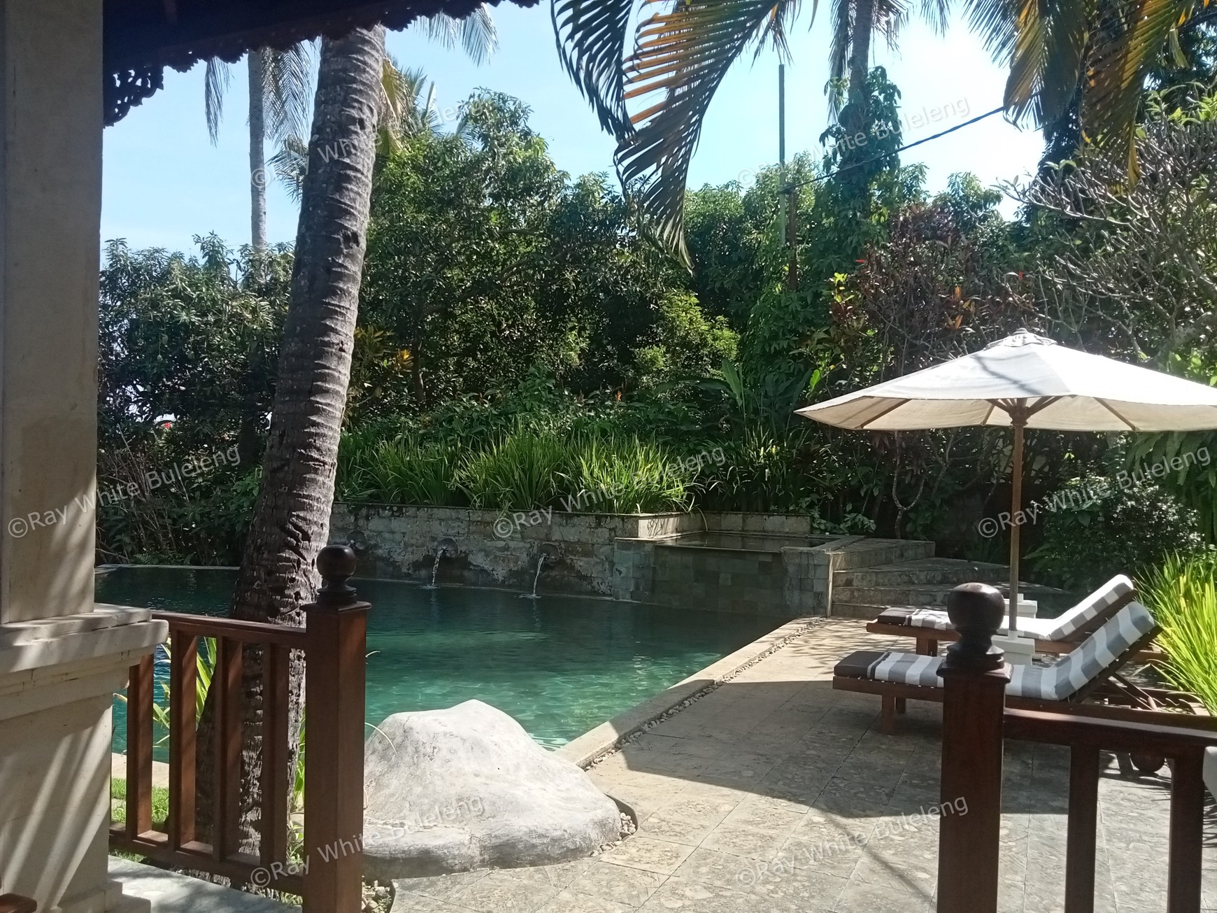 Escape to Lovina 2-Story Villa & Expansive Land
