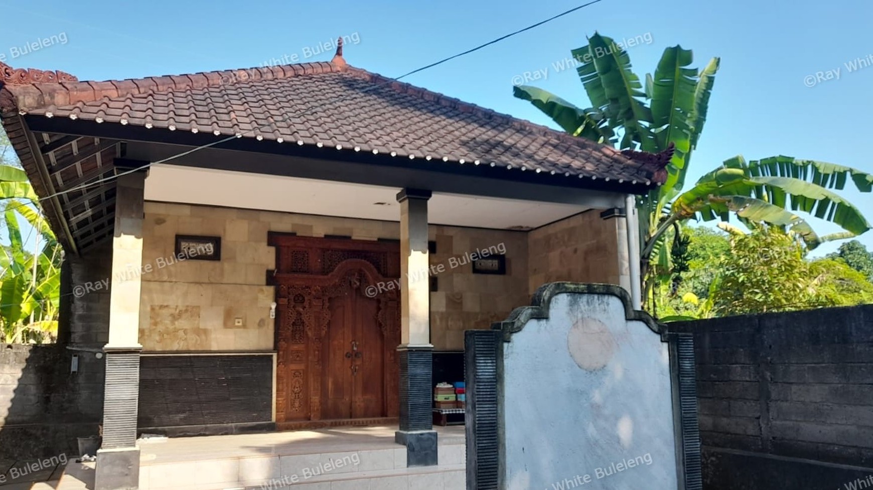 Low Budget House with Expansive Land in Panji Anom