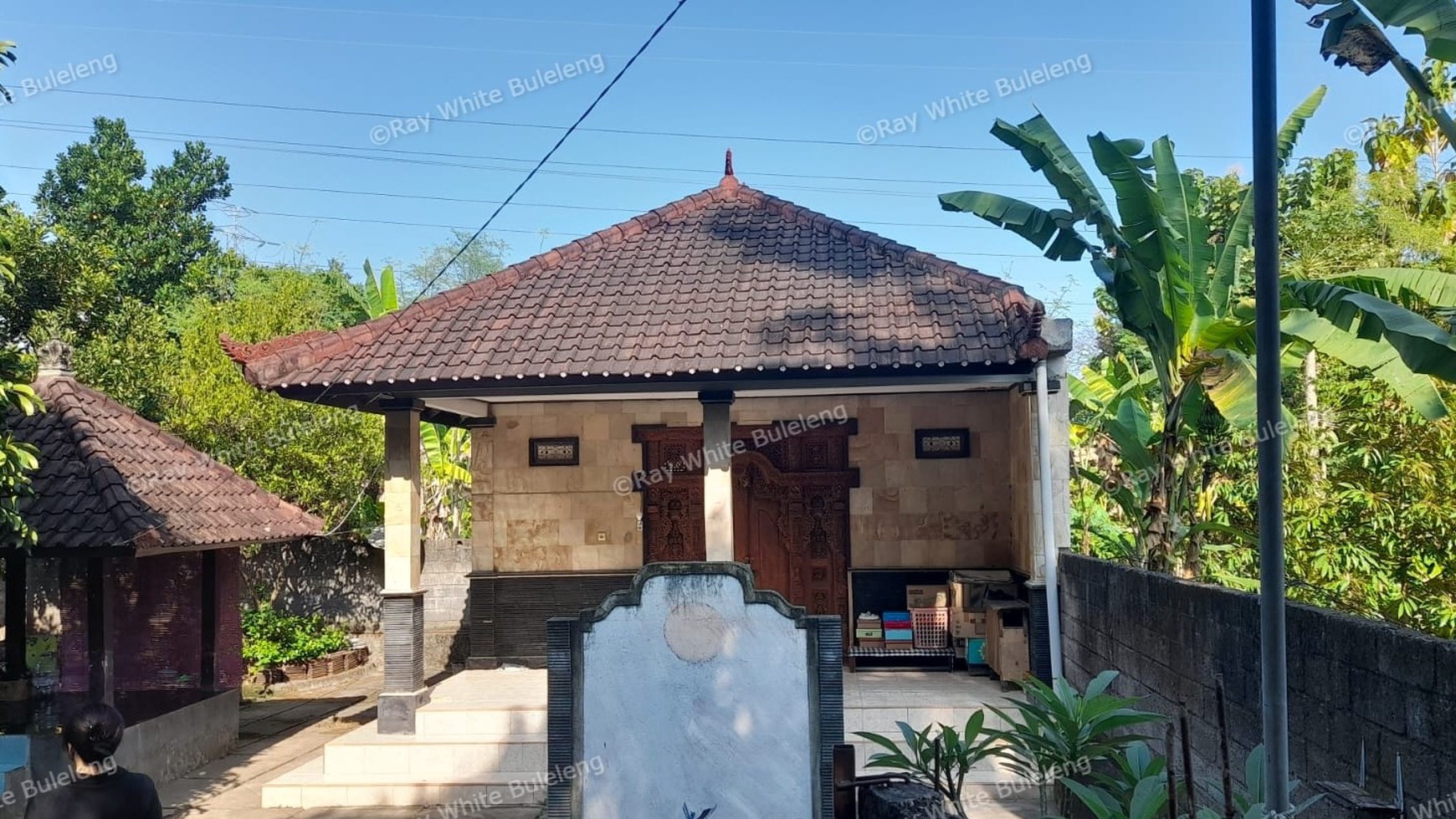 Low Budget House with Expansive Land in Panji Anom