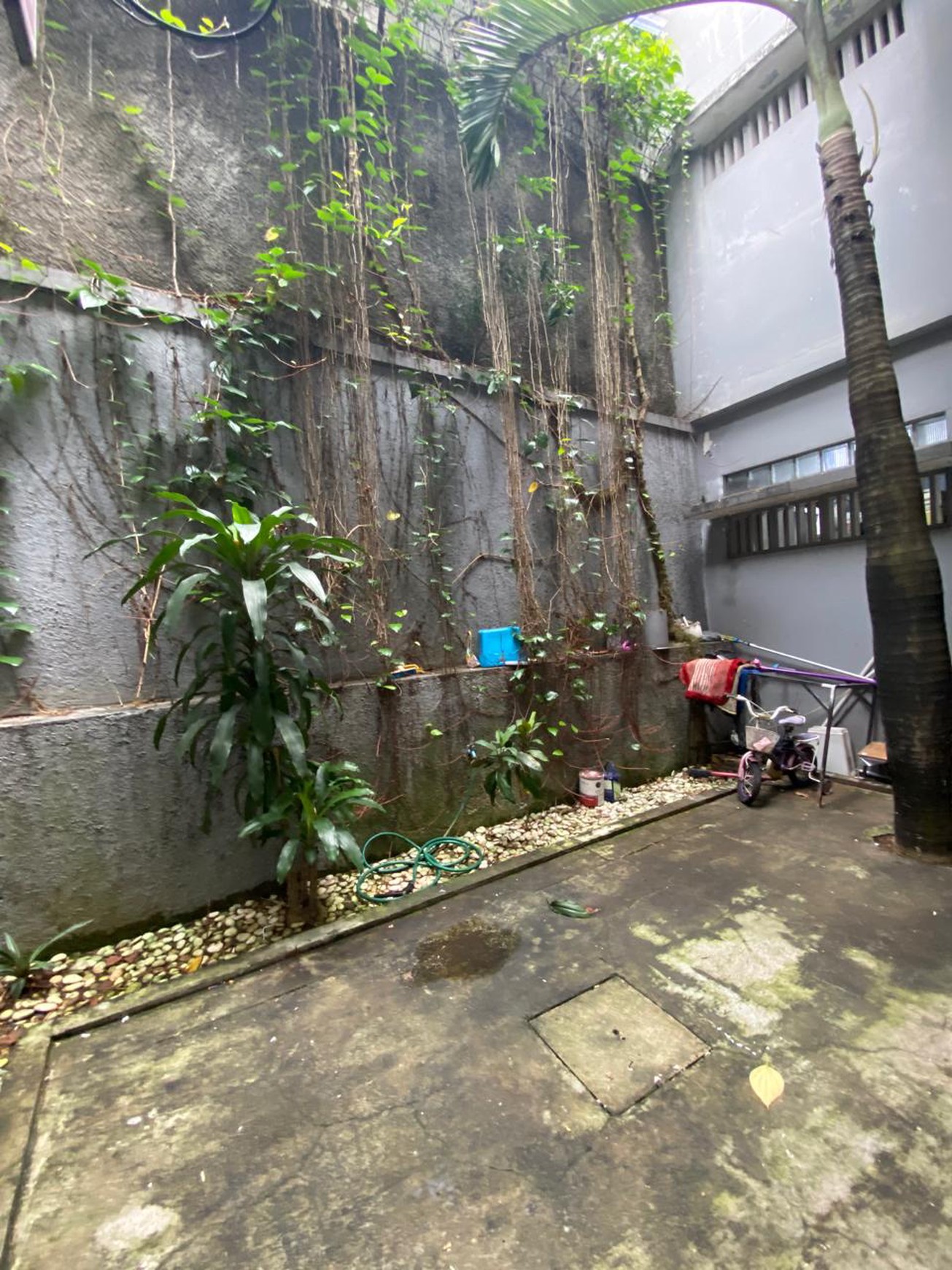 Rumah Bagus, lingkungan aman dan nyaman di Pondok Ranji.