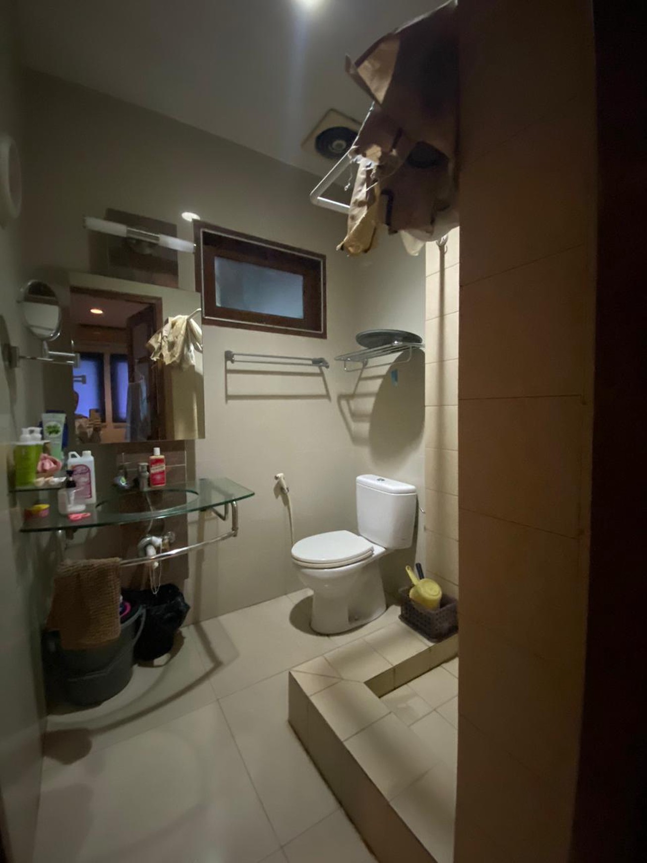 Rumah Bagus, lingkungan aman dan nyaman di Pondok Ranji.