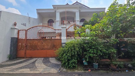 Rumah 2 Lantai Siap Huni di Jl Bungur Kebayoran Lama