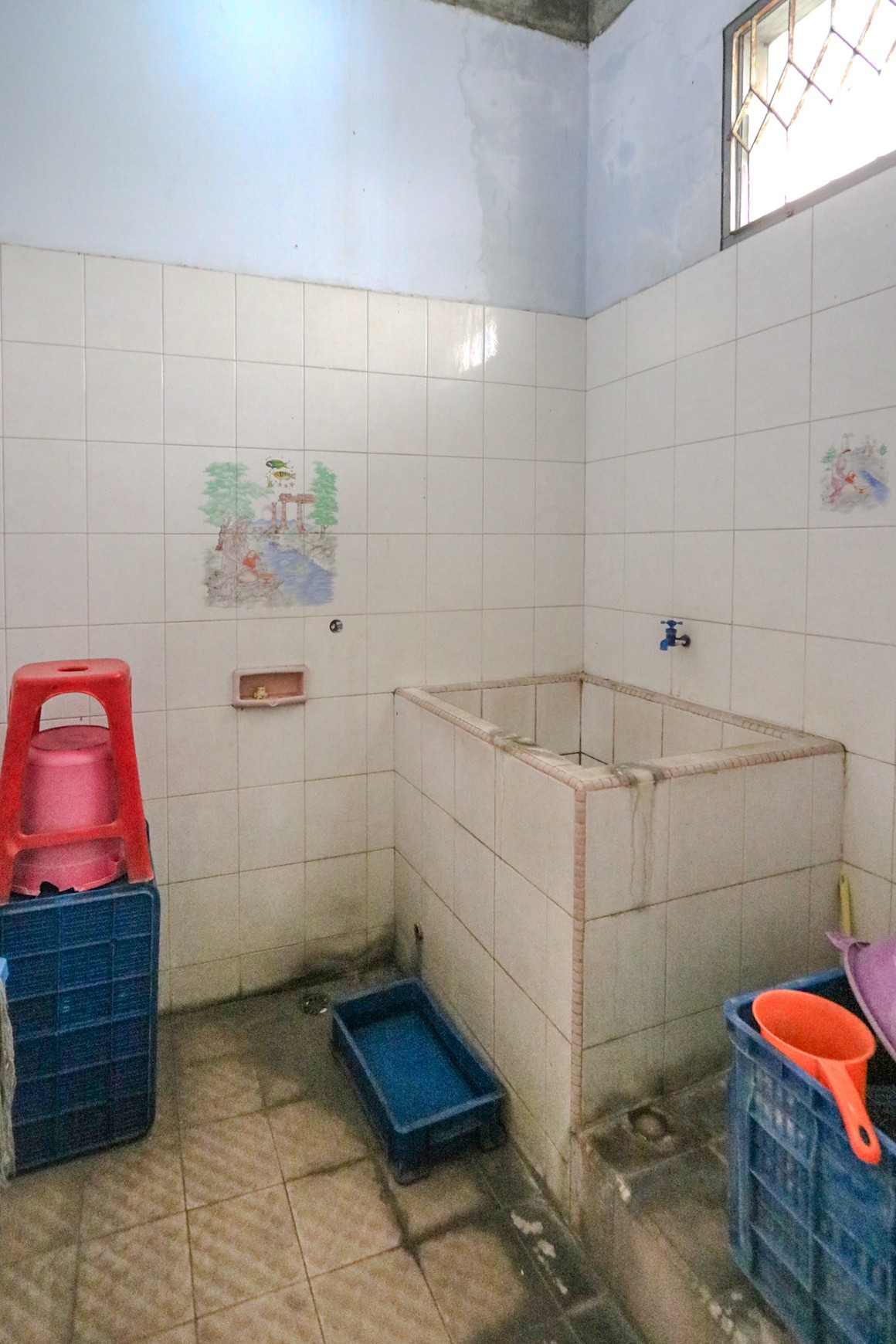 RUKO 3 LANTAI PLUS ROOF TOP, GANDENG 3, LOKASI STRATEGIS, PONDOK KELAPA, KALIMALANG, AKSES MUDAH KE TOL
