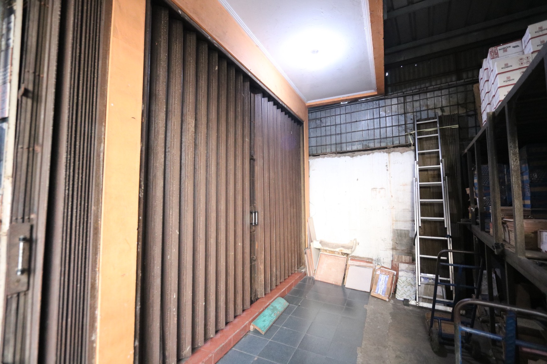 RUKO 3 LANTAI PLUS ROOF TOP, GANDENG 3, LOKASI STRATEGIS, PONDOK KELAPA, KALIMALANG, AKSES MUDAH KE TOL