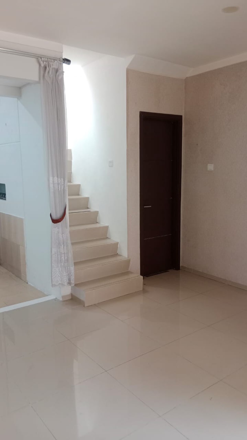 Rumah Bagus Di Fortune Essence, Graha Raya Bintaro Jaya