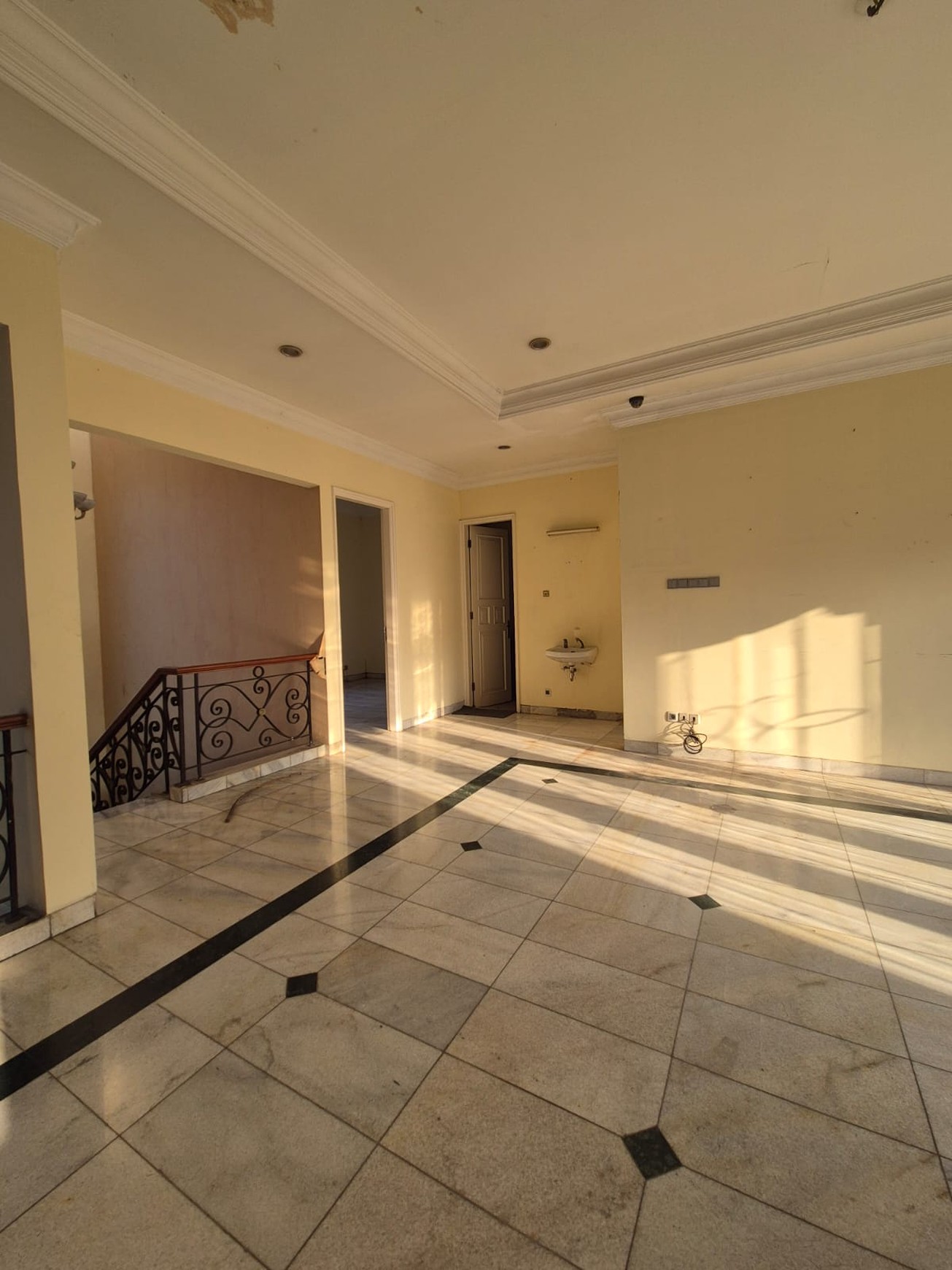 Rumah Bagus Di Taman Lebak Bulus Jakarta Selatan