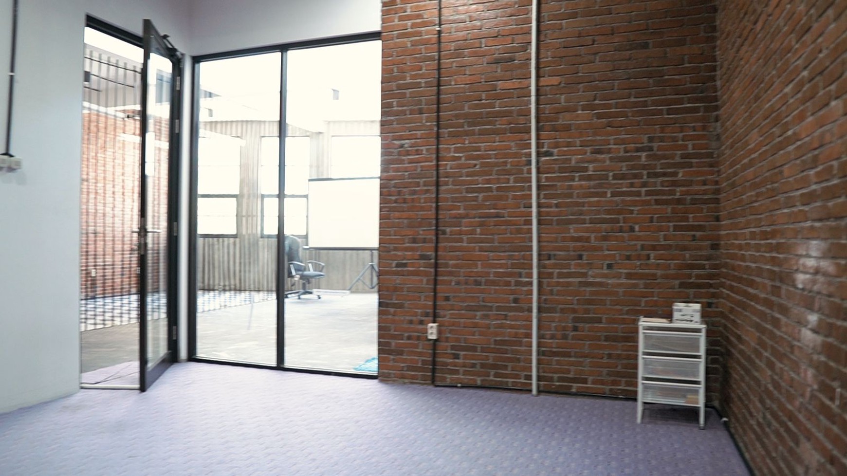 Dijual Rumah Ex Kantor Jl.Simpang Darmo Permai Selatan Modern Design 2 Lantai Surabaya Barat