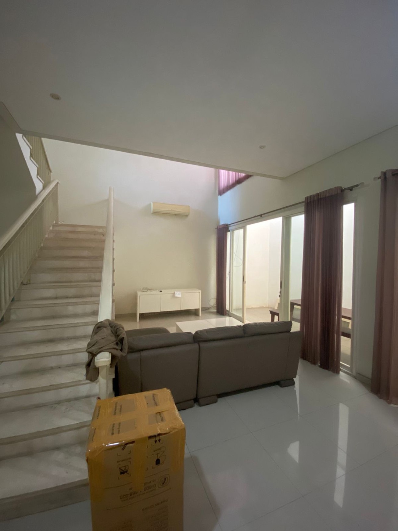 Dijual Rumah Manyar Jaya Praja Modern Minimalis Surabaya Pusat