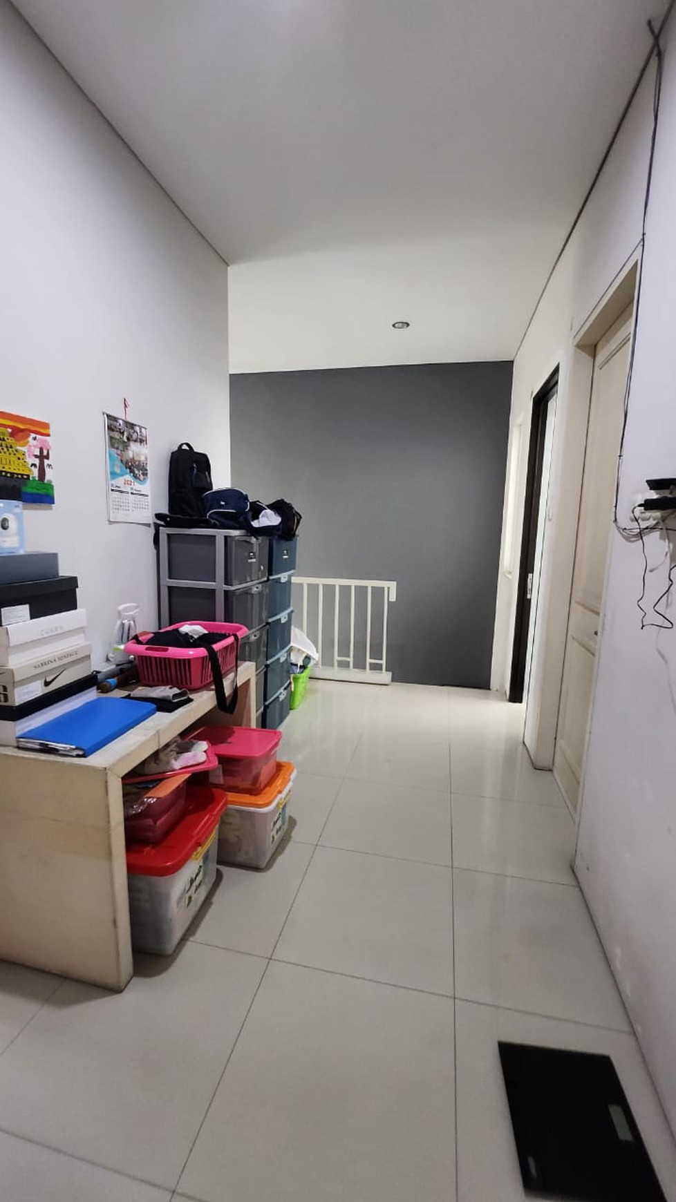 Dijual Rumah SEMI FURNITURE Royal Residence Surabaya Barat