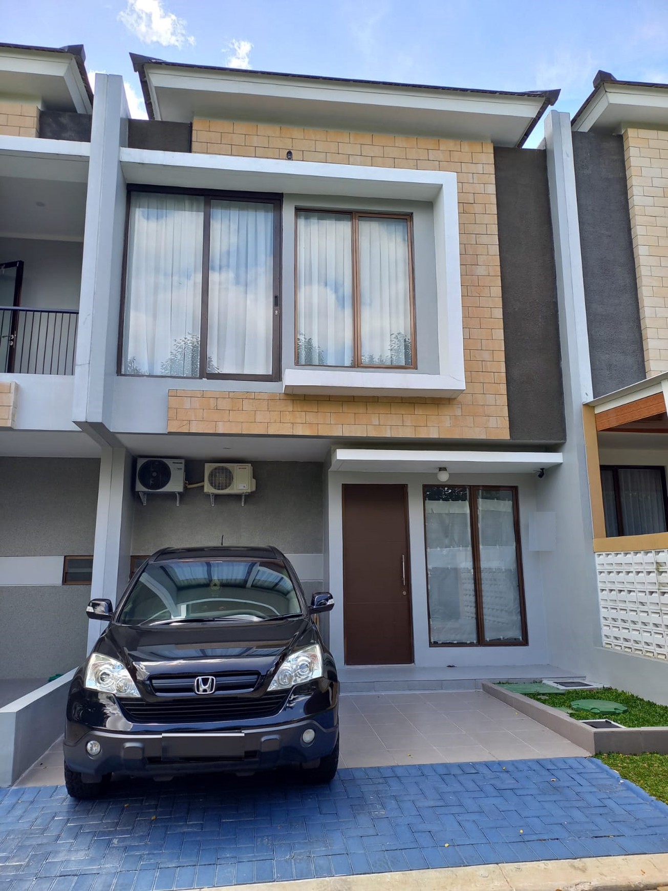 Rumah Brand New Cluster Fortune di Graha Raya dekat dg Transpark, Mcd  Superindo dan pusat kuliner...