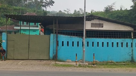 Disewa Tanah + Bangunan di Mainroad Padalarang
